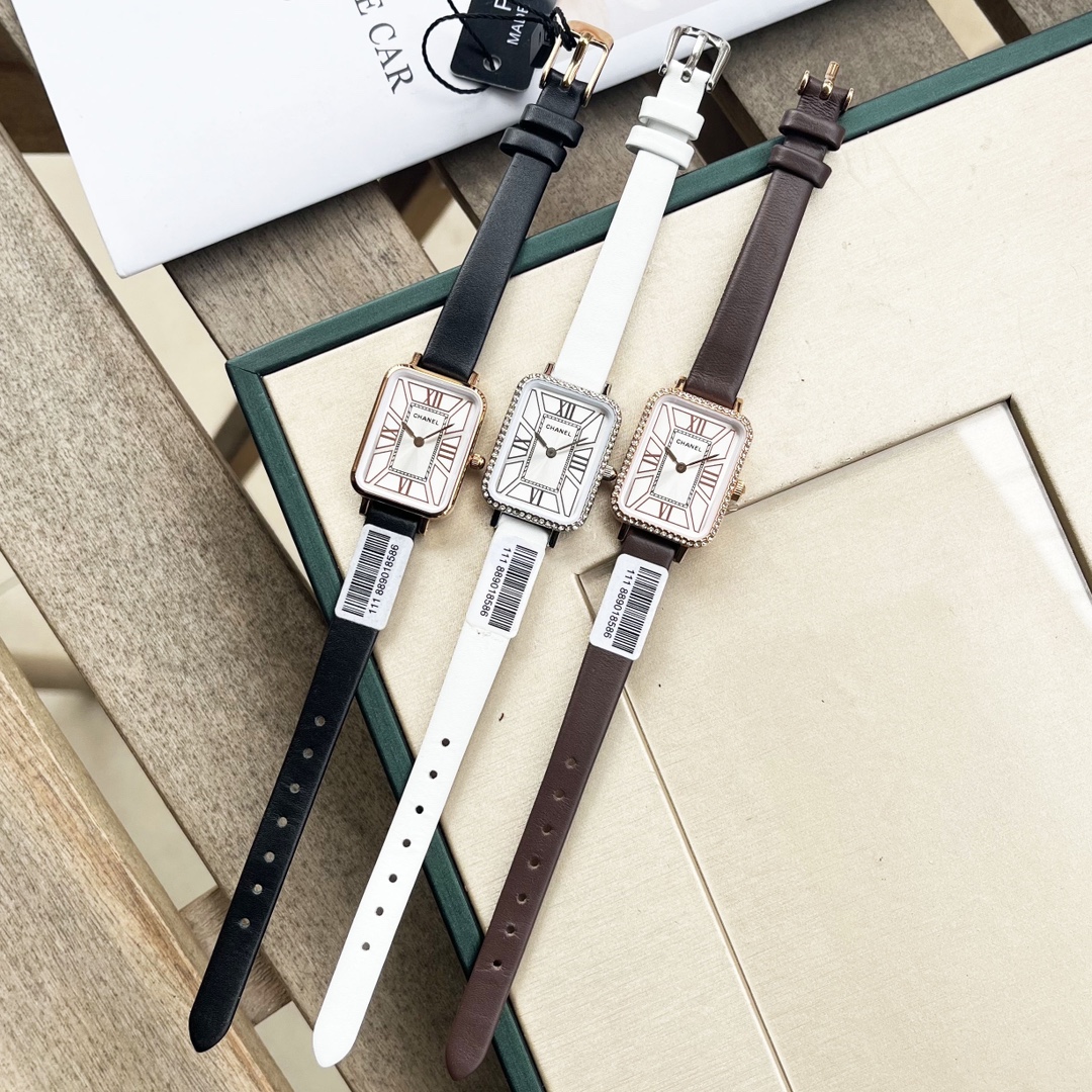 CHANEL Première長方原單羅馬數字女錶 金框白面真皮錶帶