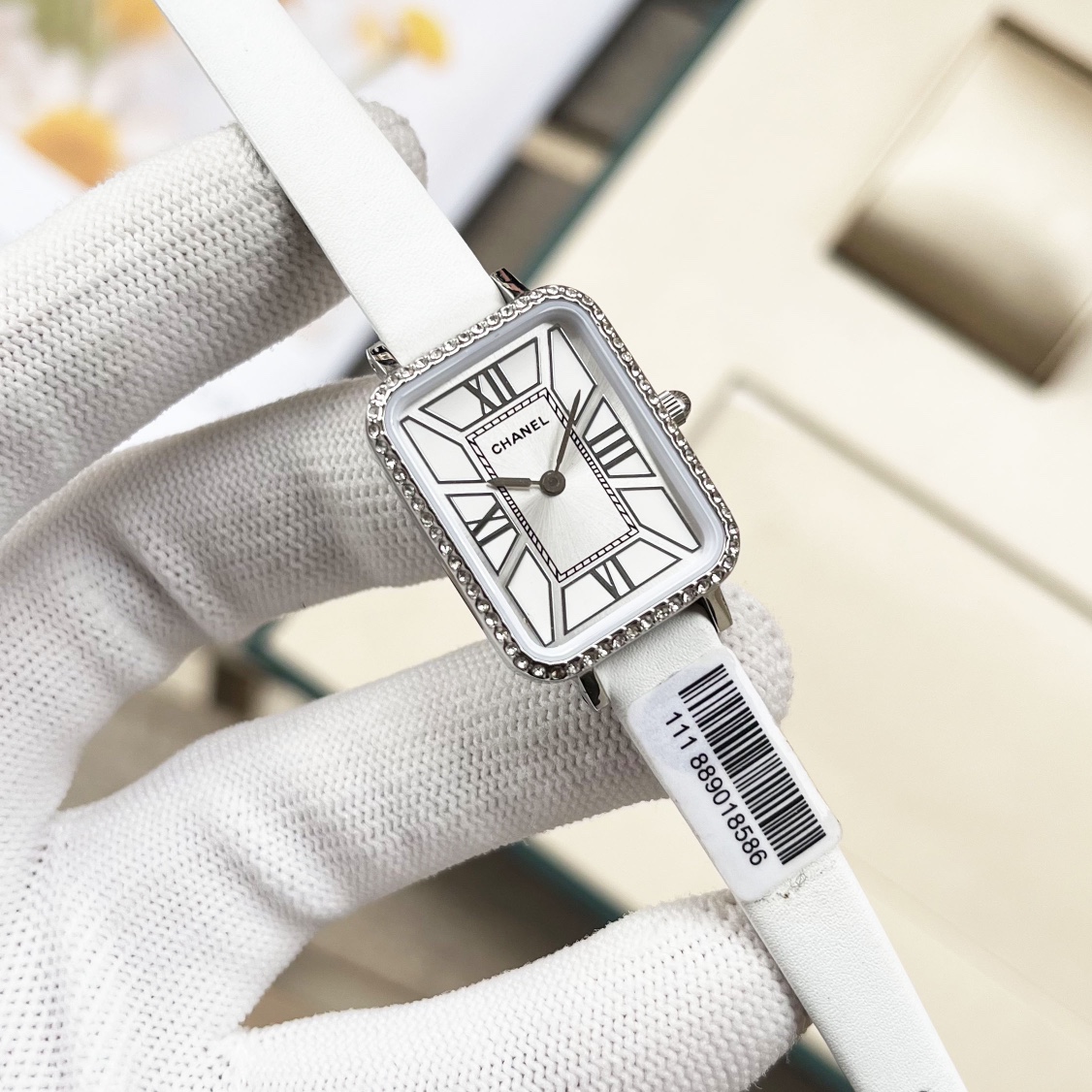 CHANEL Première長方原單羅馬數字女錶 金框白面真皮錶帶｜歐美奢侈品精品推薦