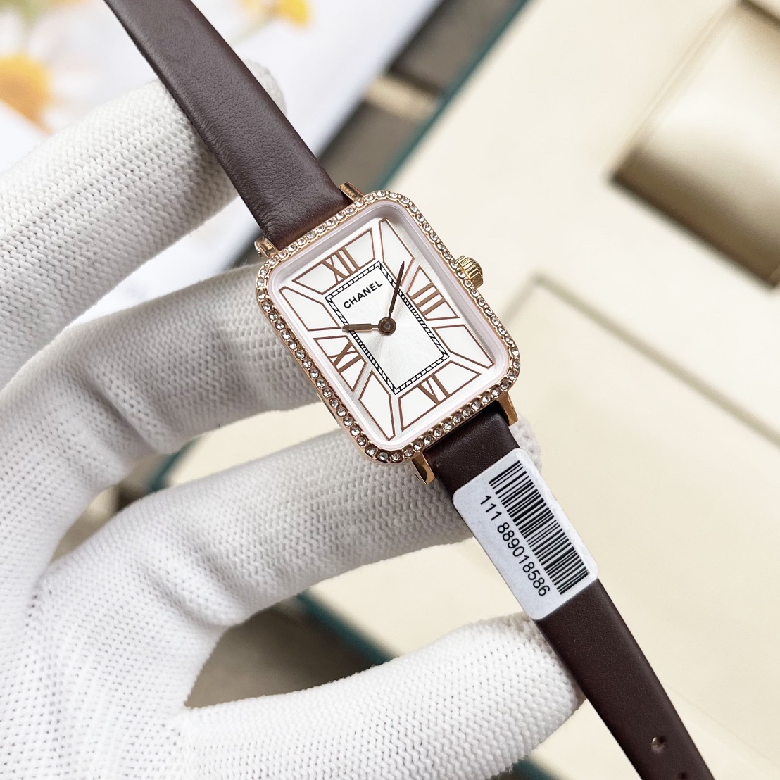 CHANEL Première長方原單羅馬數字女錶 金框白面真皮錶帶｜歐美奢侈品精品推薦