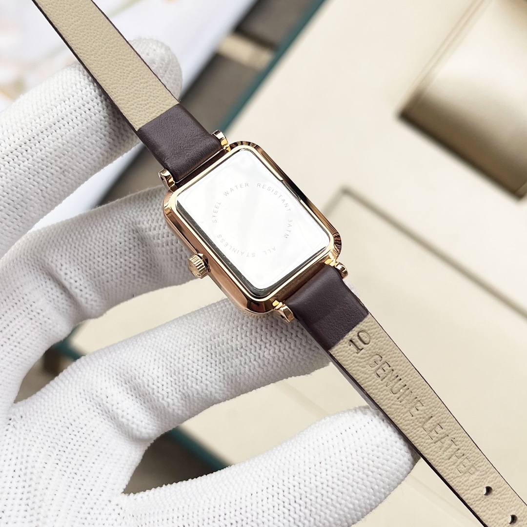 CHANEL Première長方原單羅馬數字女錶 金框白面真皮錶帶｜歐美奢侈品精品推薦