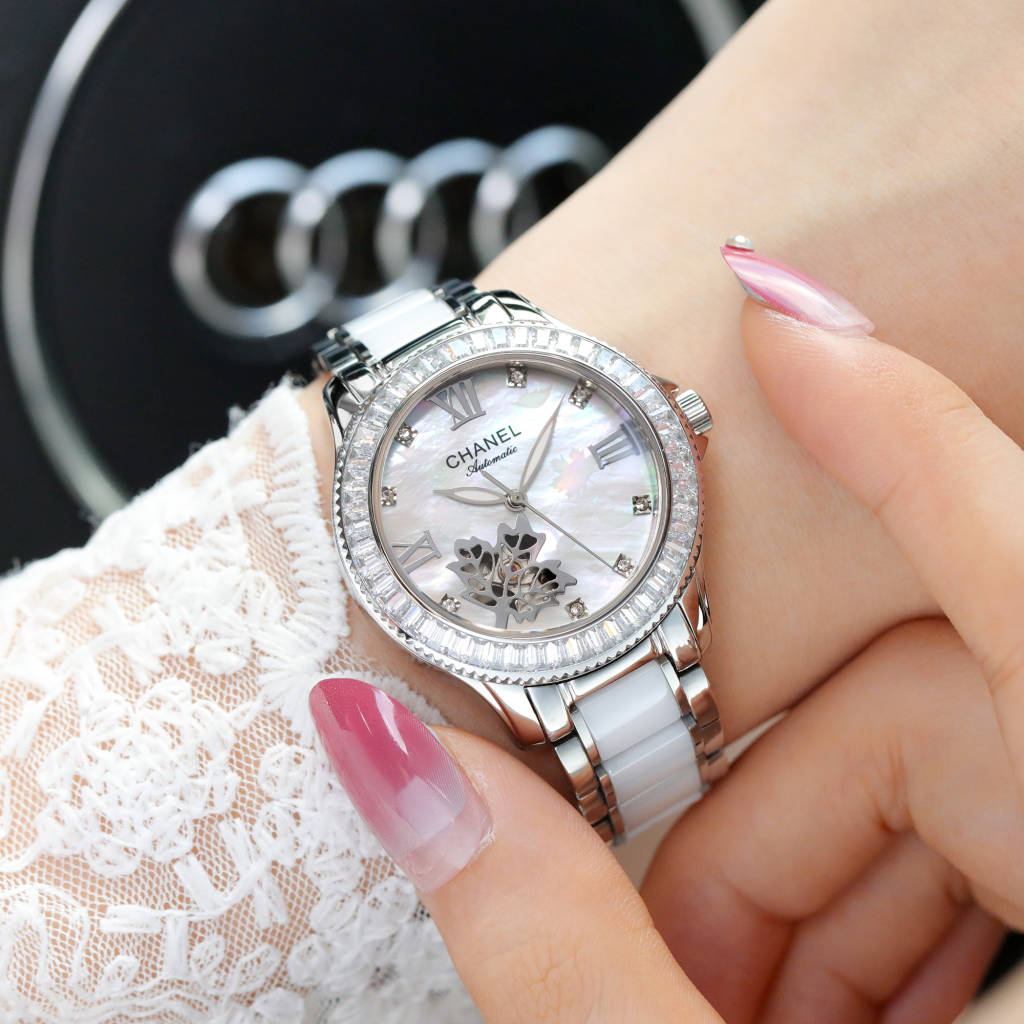 CHANEL J12山茶花高仿白陶瓷女錶 銀色花瓣鏤空款｜歐美奢侈品精品推薦