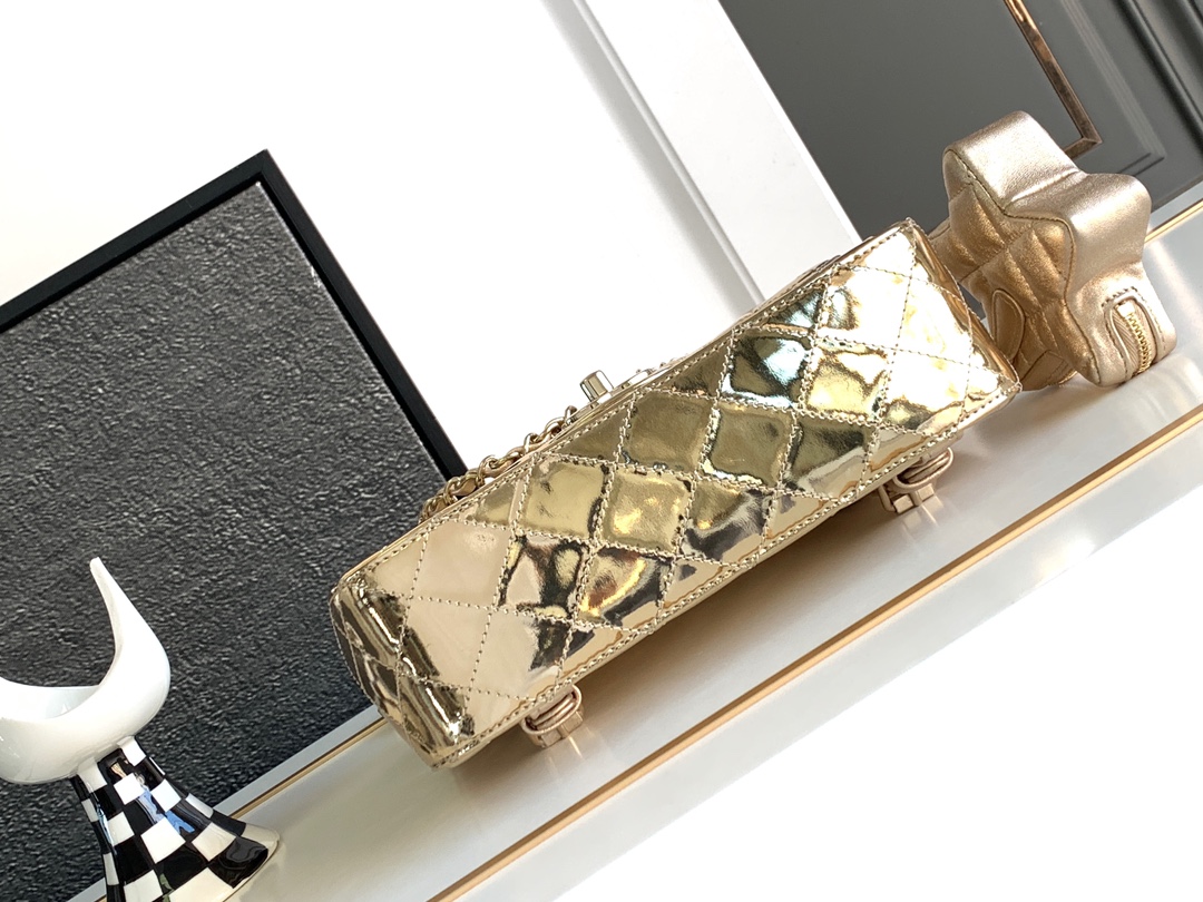 CHANEL 高仿 金色菱格鏈條手提包 奢華亮面質感百搭氣質款｜歐美奢侈品精品推薦