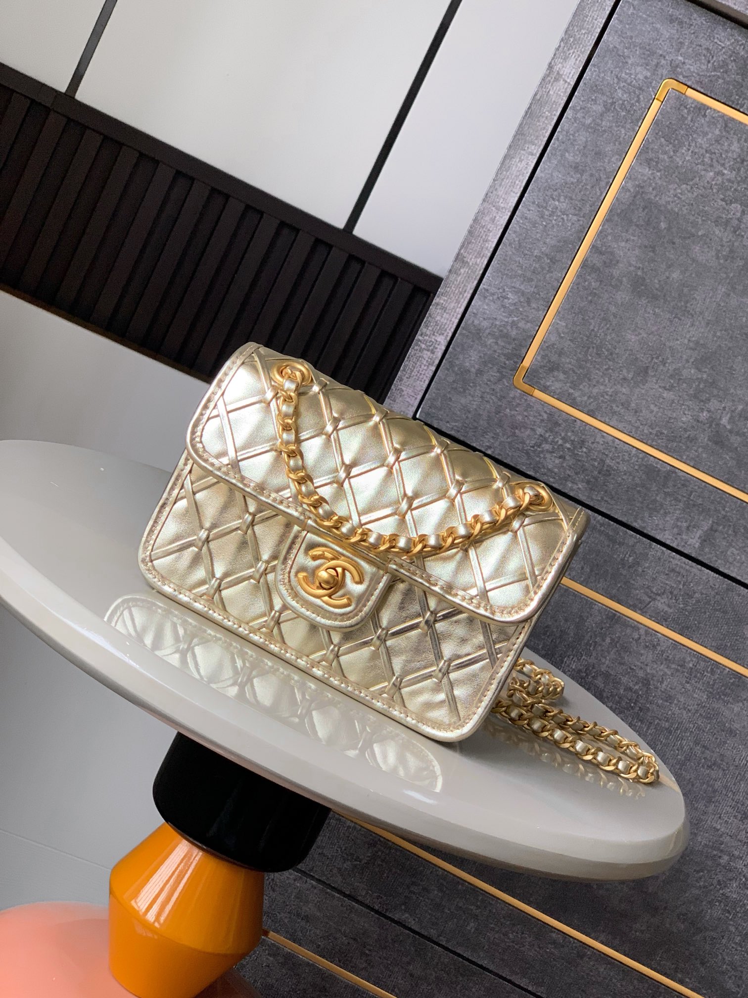 CHANEL 高仿金色迷你菱格鏈條包 經典雙C設計小香風斜背精品｜歐美奢侈品精品推薦