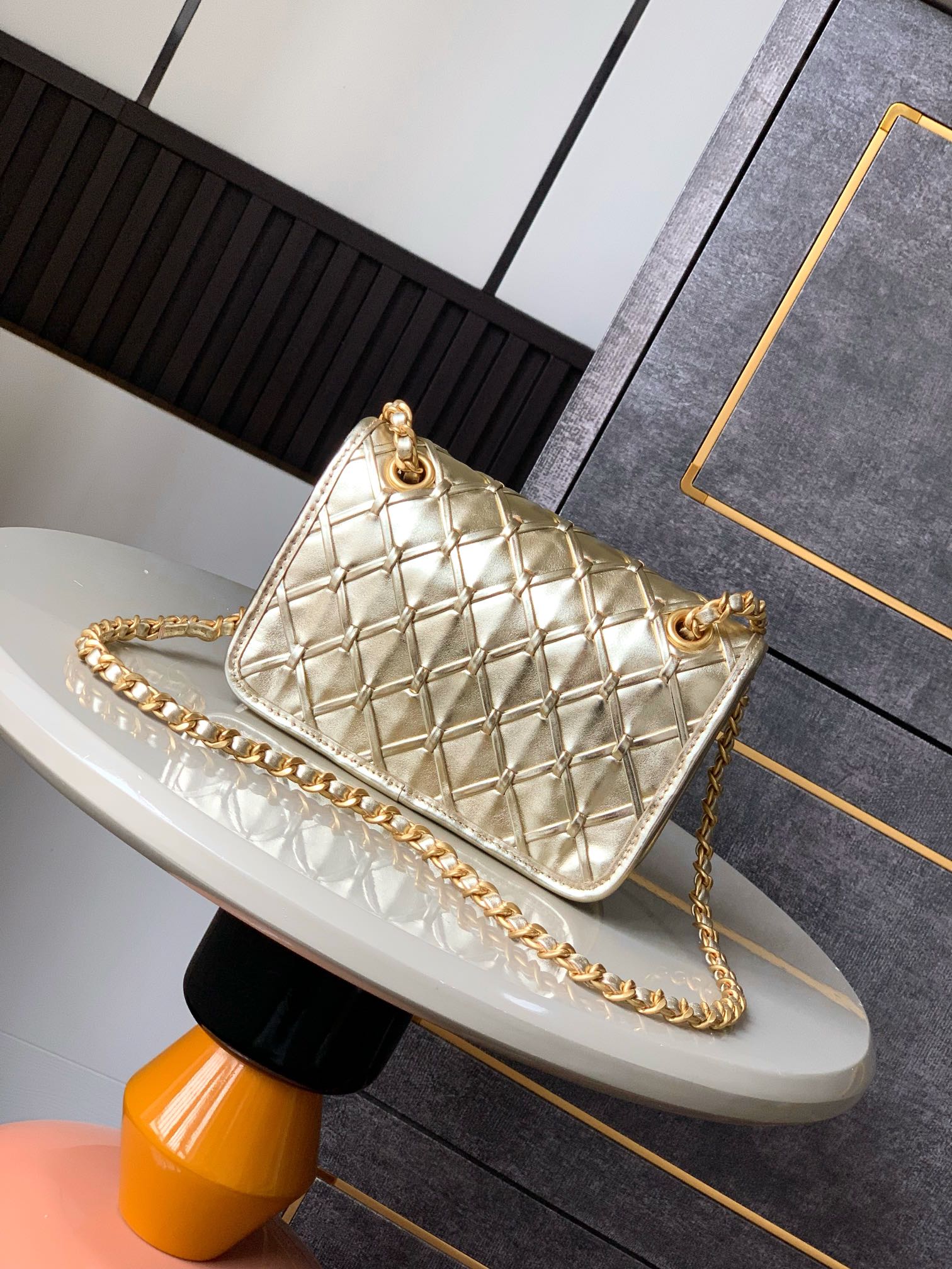 CHANEL 高仿金色迷你菱格鏈條包 經典雙C設計小香風斜背精品｜歐美奢侈品精品推薦