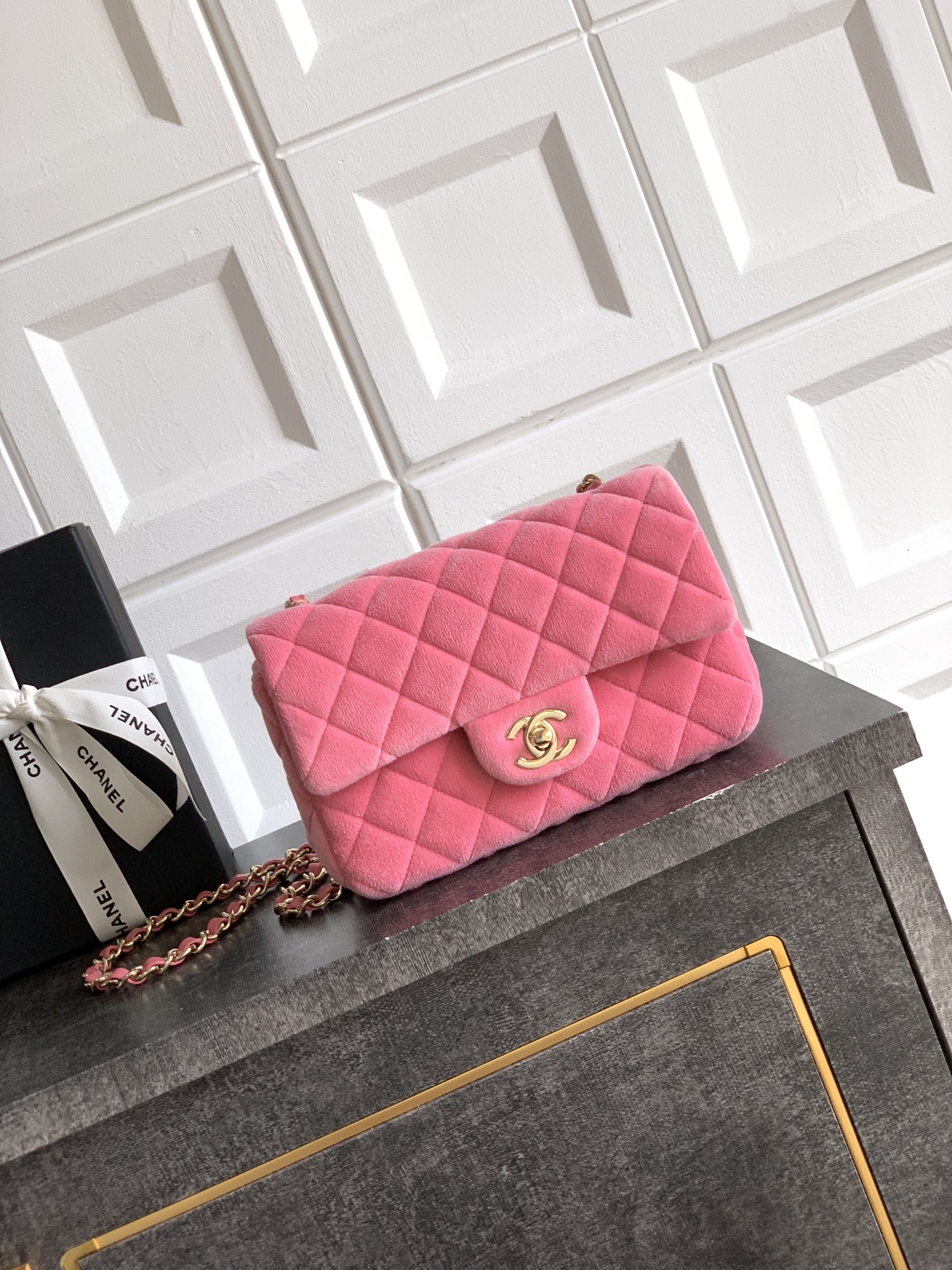 CHANEL 高仿 2.55 粉色絨面菱格鏈條包 氣質甜美百搭精品女包｜歐美奢侈品精品推薦