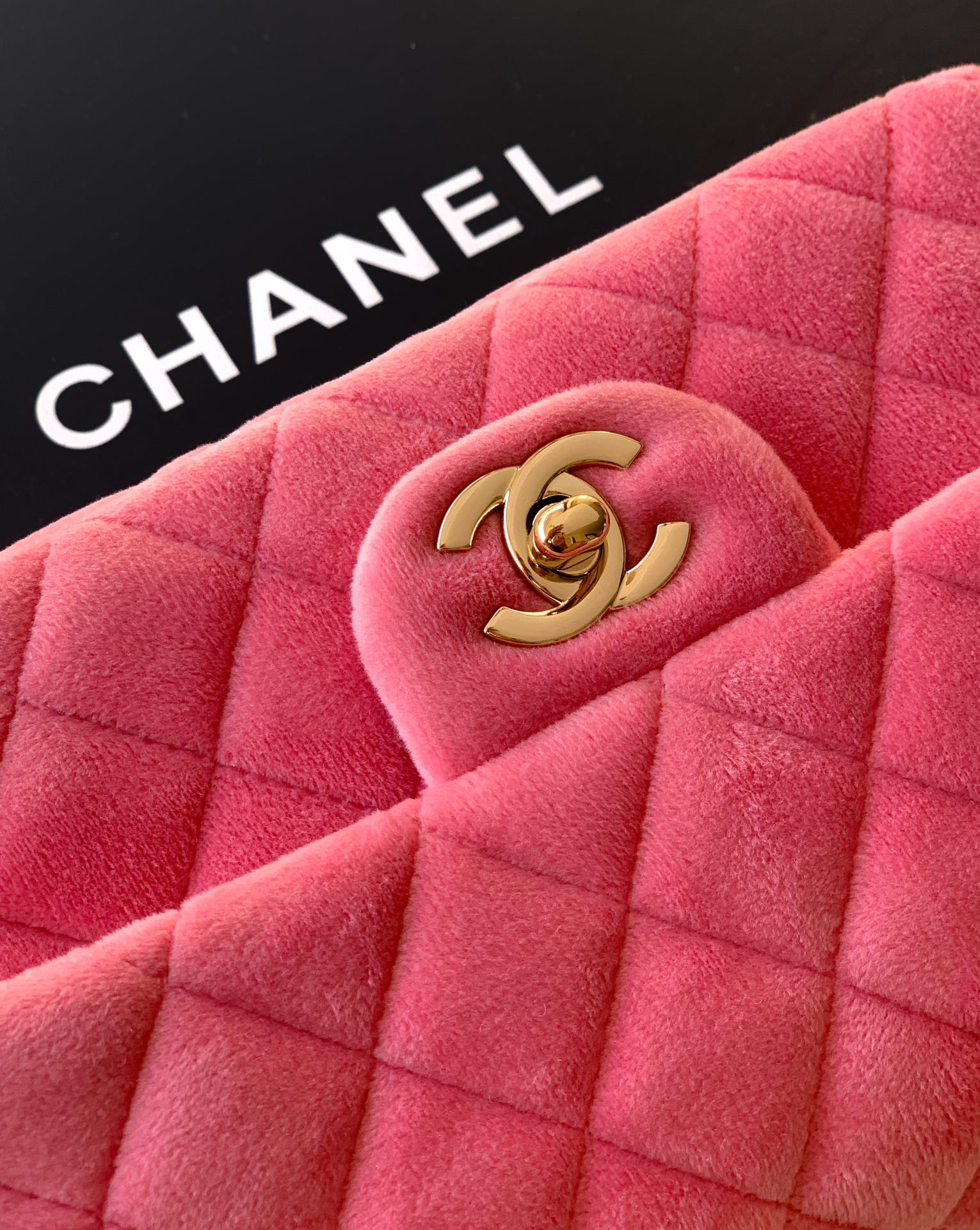 CHANEL 高仿 2.55 粉色絨面菱格鏈條包 氣質甜美百搭精品女包｜歐美奢侈品精品推薦