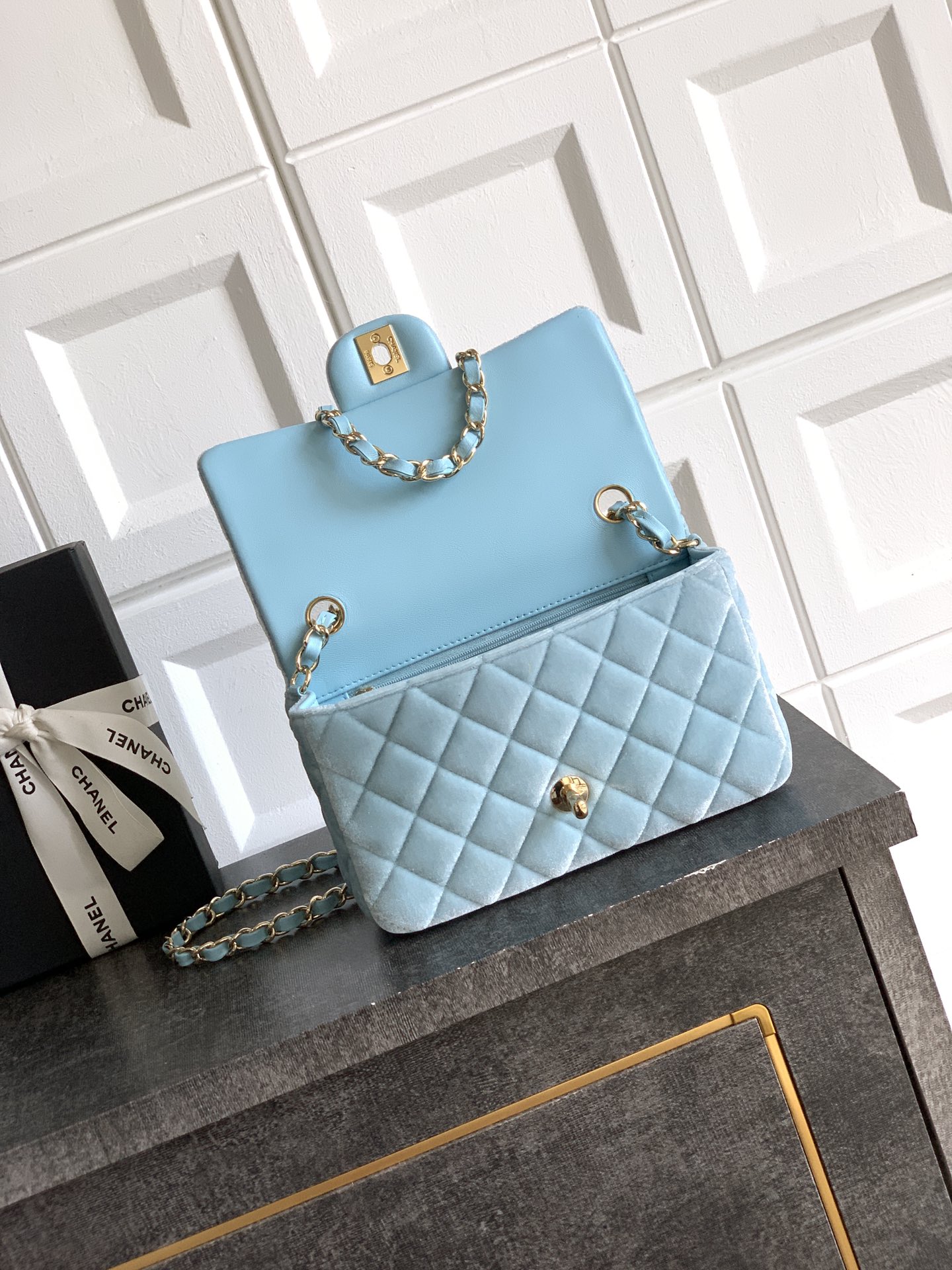 CHANEL 原單 2.55 天藍色絨面鏈條包 清新優雅精品女包 法式質感首選｜歐美奢侈品精品推薦