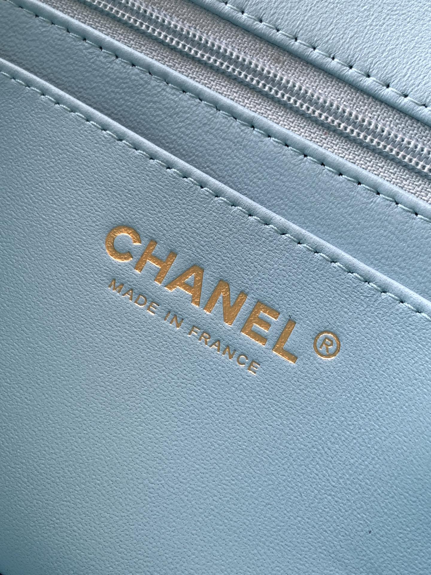 CHANEL 原單 2.55 天藍色絨面鏈條包 清新優雅精品女包 法式質感首選｜歐美奢侈品精品推薦