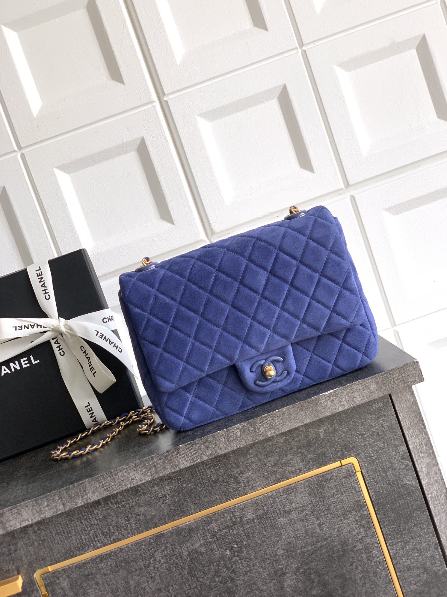 CHANEL 高仿 2.55 寶藍色絨面菱格鏈條包 時尚亮眼奢華氣質女包｜歐美奢侈品精品推薦