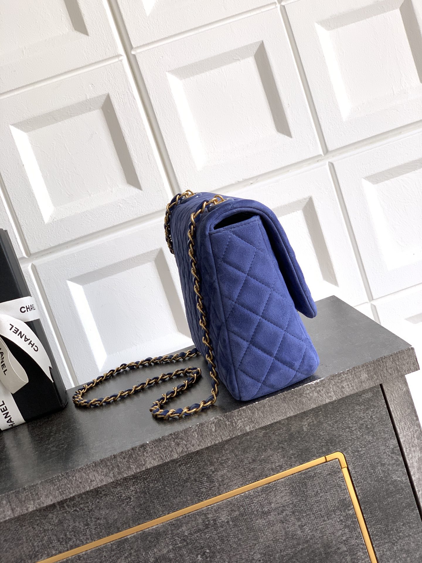 CHANEL 高仿 2.55 寶藍色絨面菱格鏈條包 時尚亮眼奢華氣質女包｜歐美奢侈品精品推薦