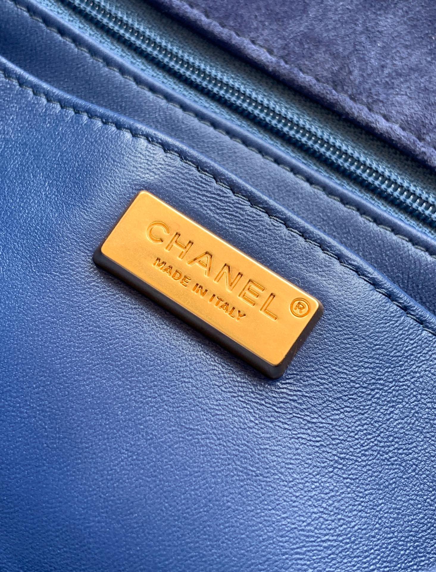CHANEL 高仿 2.55 寶藍色絨面菱格鏈條包 時尚亮眼奢華氣質女包｜歐美奢侈品精品推薦
