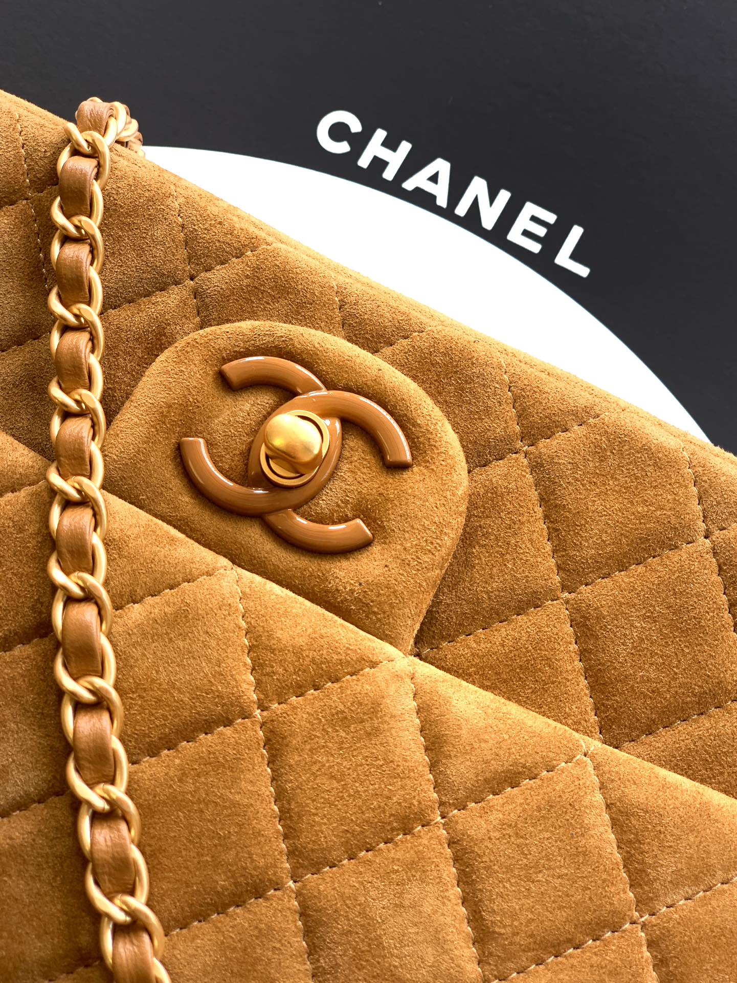 CHANEL 高仿 2.55 焦糖棕絨面菱格鏈條包 復古奢華氣質女包｜歐美奢侈品精品推薦