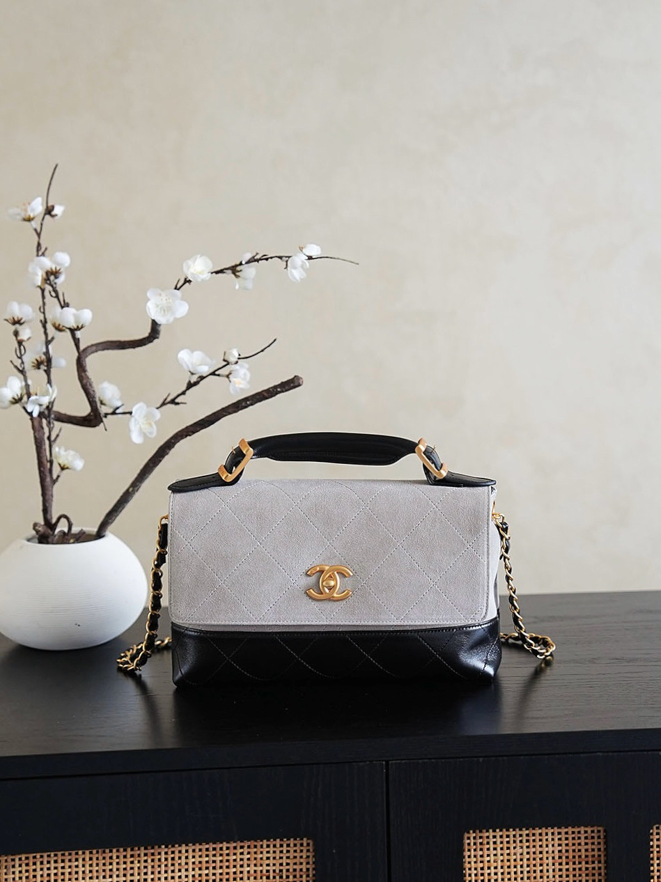 CHANEL A貨 2.55 黑灰拼接手提鏈條包 經典雙色設計精品女包｜歐美奢侈品精品推薦