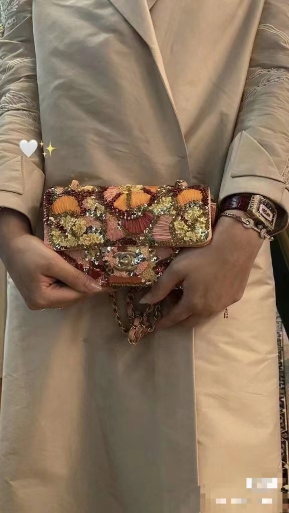 CHANEL 一比一 2.55 彩色亮片刺繡鏈條包 手工藝術設計限量女包｜歐美奢侈品精品推薦