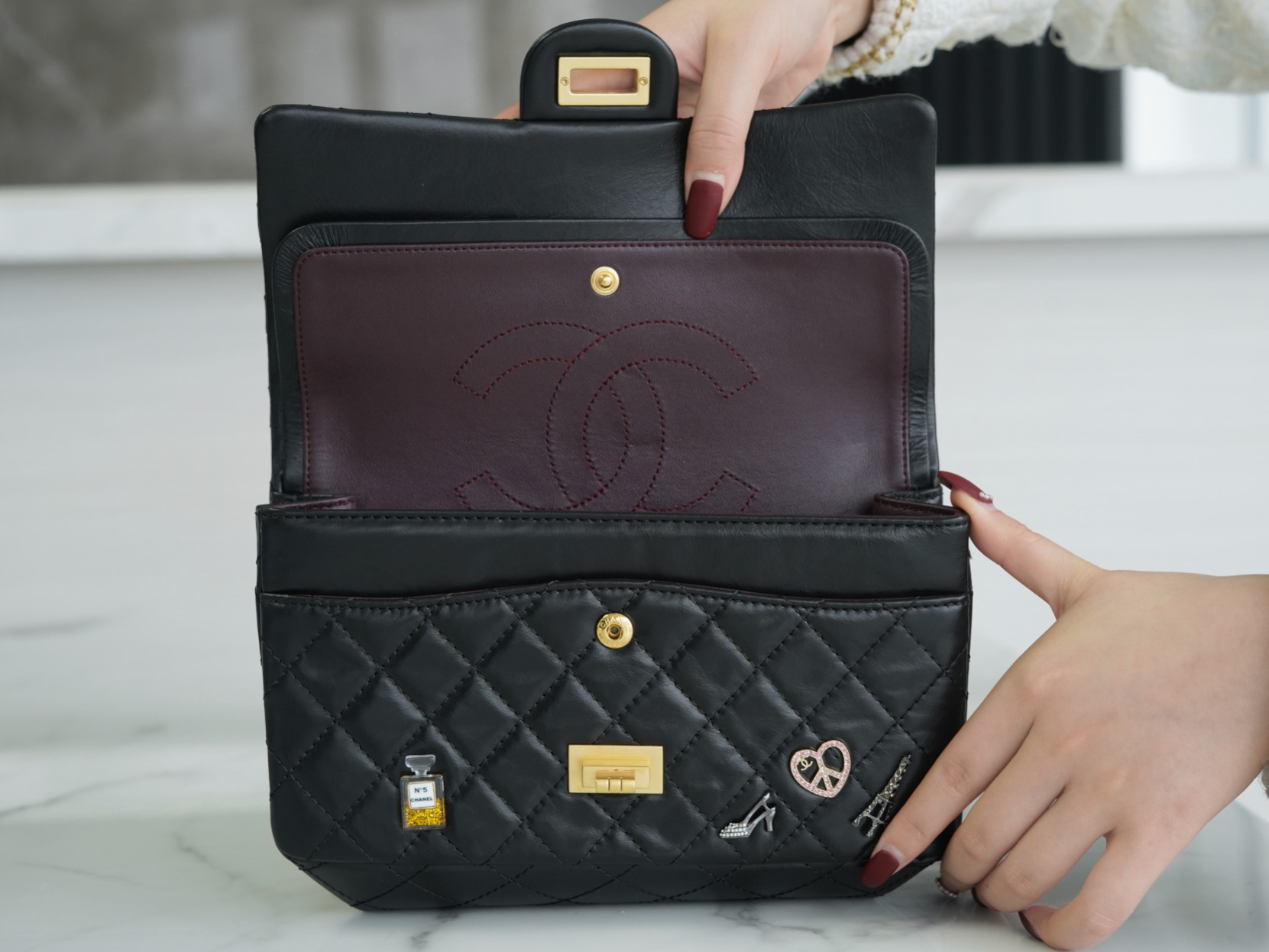 CHANEL 高仿 2.55 黑色徽章菱格鏈條包 法式復古精品設計女包｜歐美奢侈品精品推薦