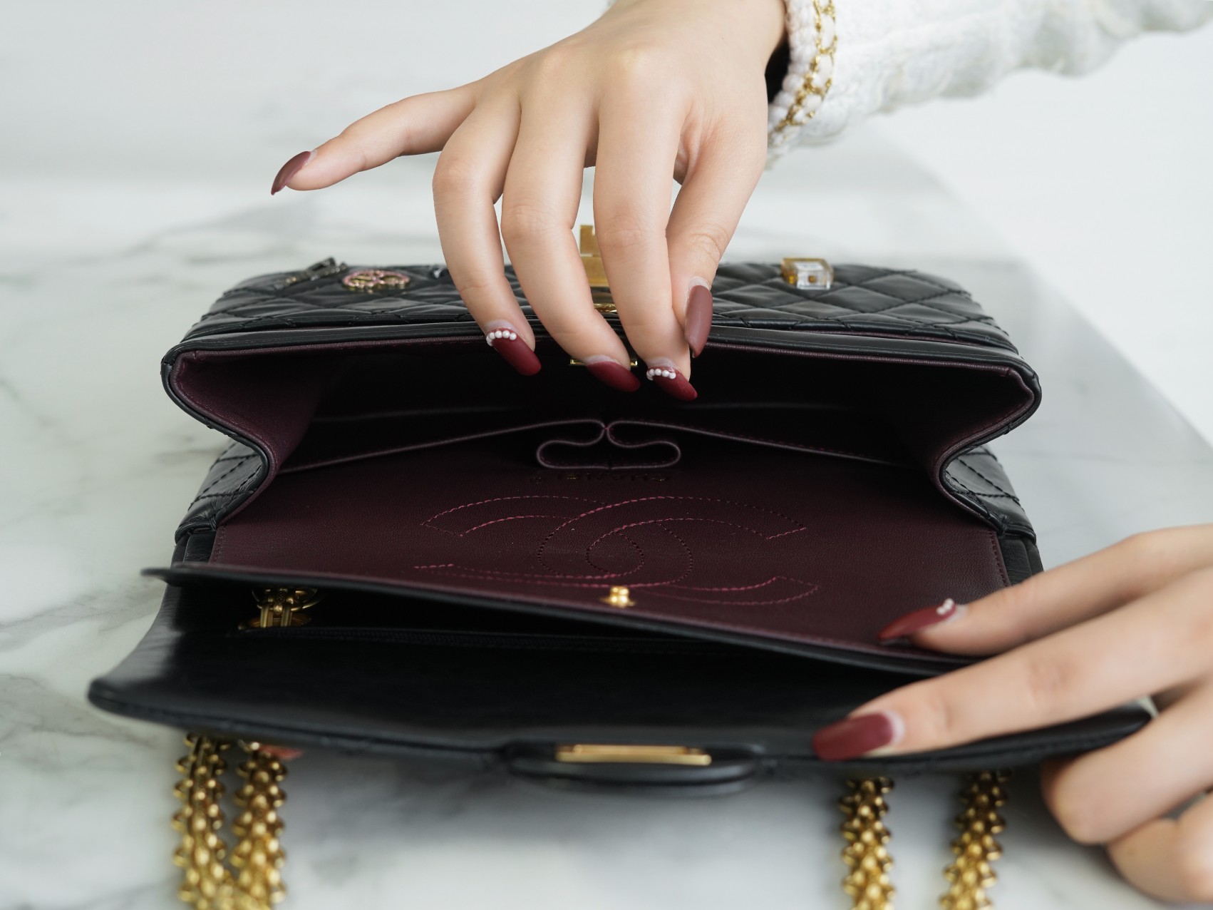 CHANEL 高仿 2.55 黑色徽章菱格鏈條包 法式復古精品設計女包｜歐美奢侈品精品推薦