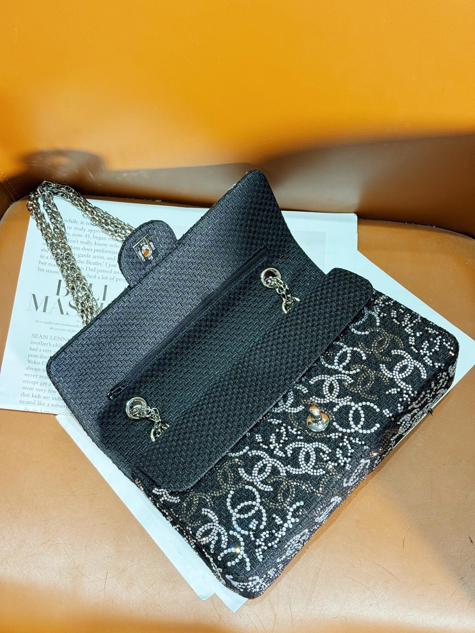 CHANEL 高仿 2.55 黑色亮鑽刺繡鏈條包 菱格閃耀奢華精品女包｜歐美奢侈品精品推薦