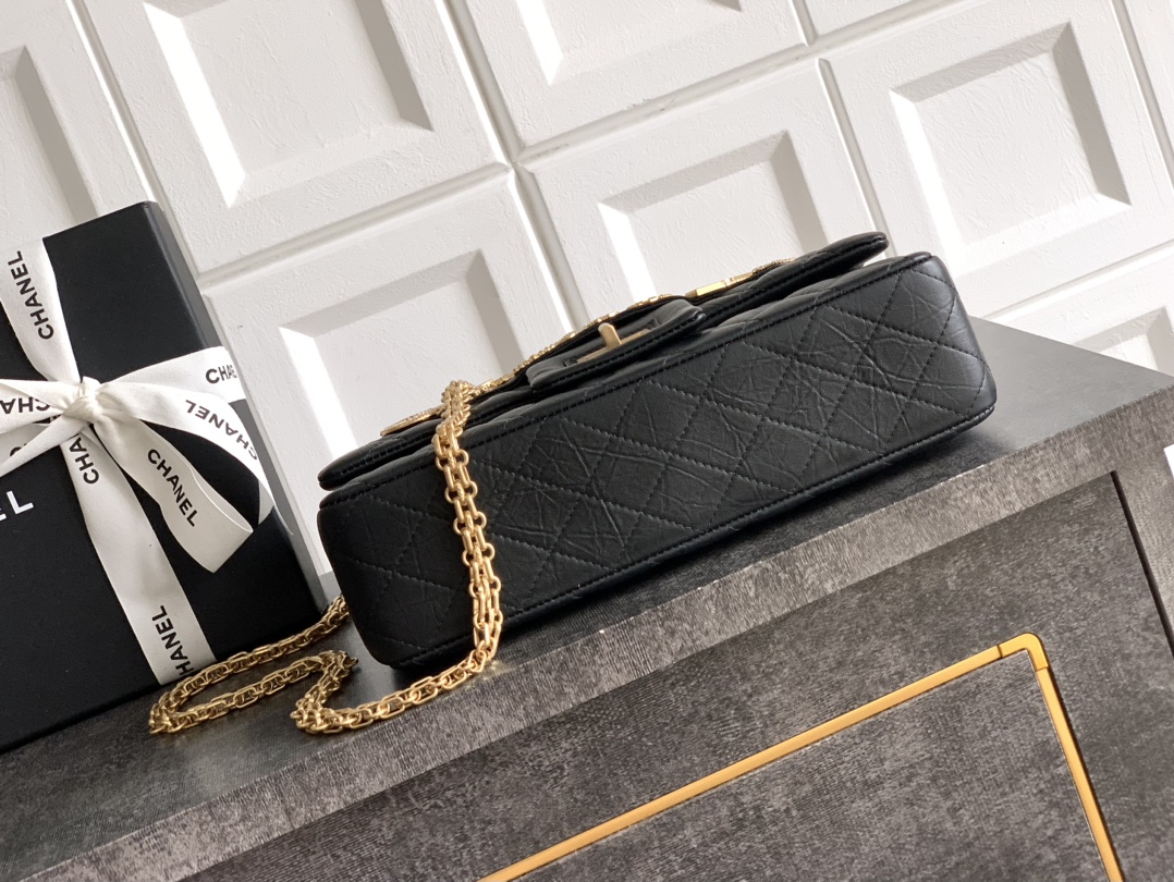 CHANEL 頂級原版 2.55 黑色金鏈徽章包 經典限量復古鏈條包｜歐美奢侈品精品推薦