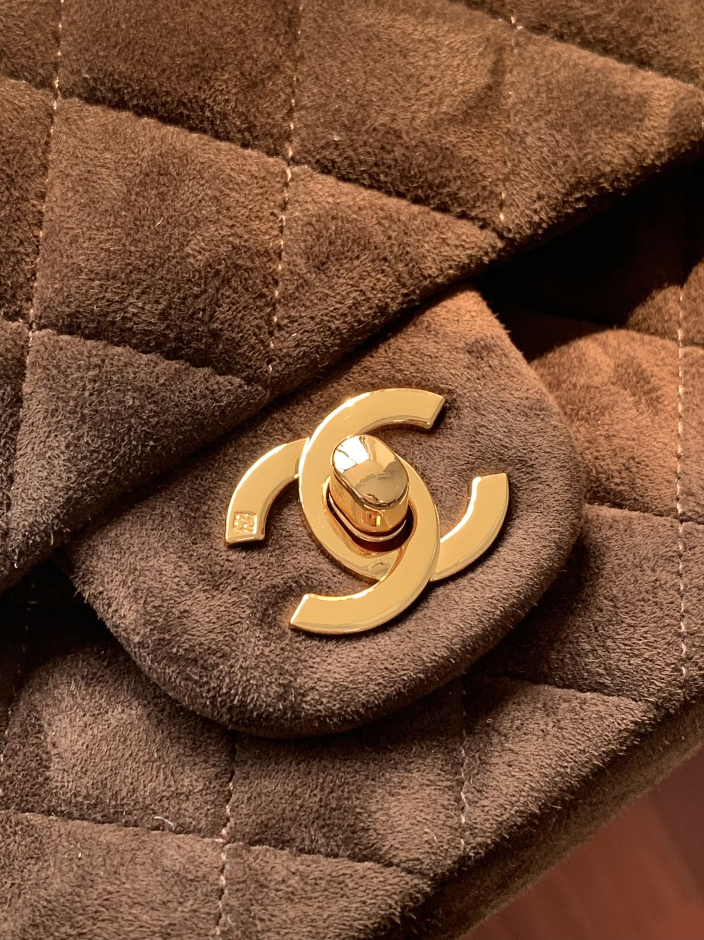 CHANEL 高仿 2.55 深棕麂皮金鏈條包 復古質感菱格肩背包｜歐美奢侈品精品推薦