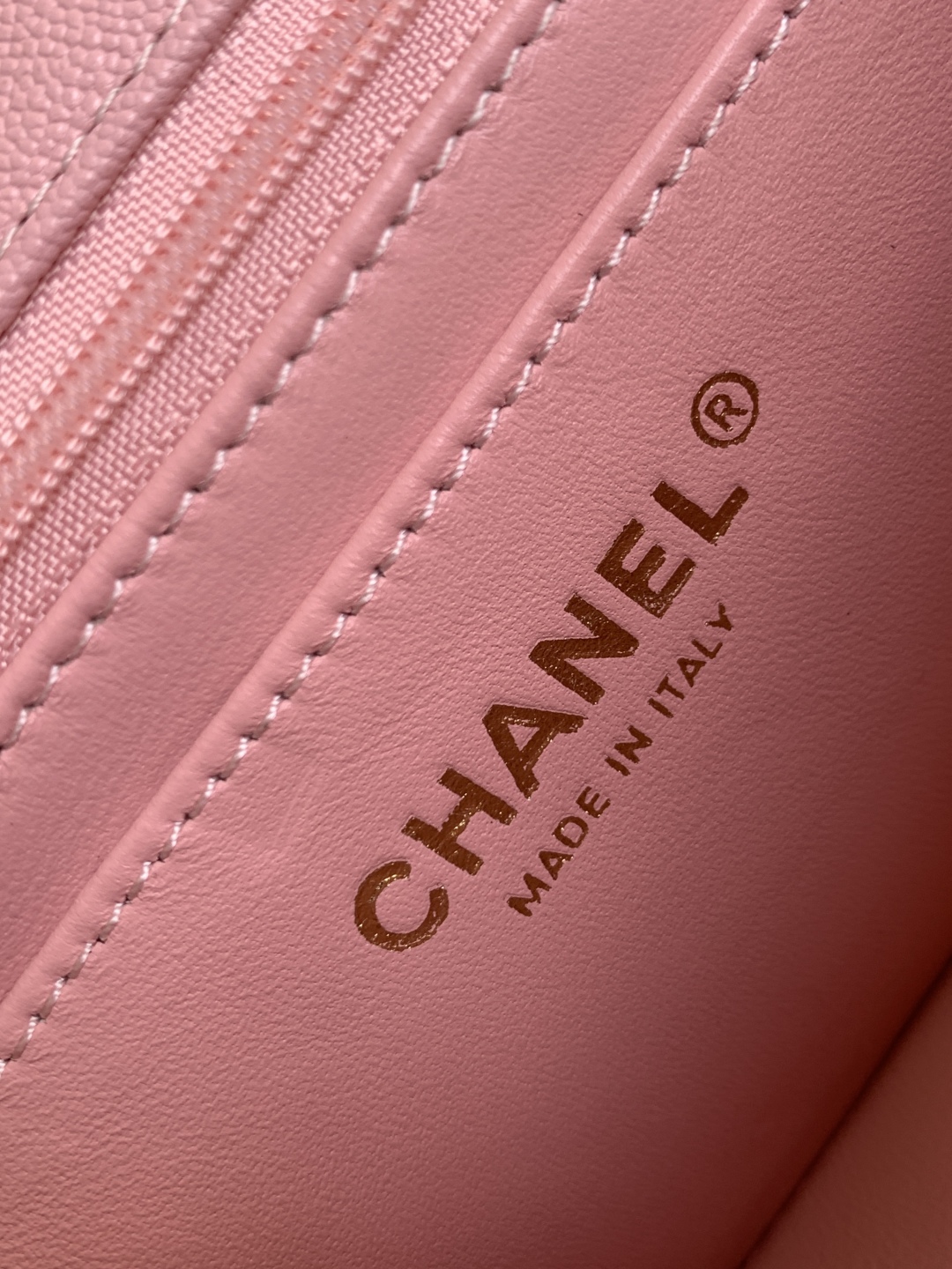 CHANEL 粉色菱格紋原單口蓋包 迷你手提鏈條包｜歐美奢侈品精品推薦