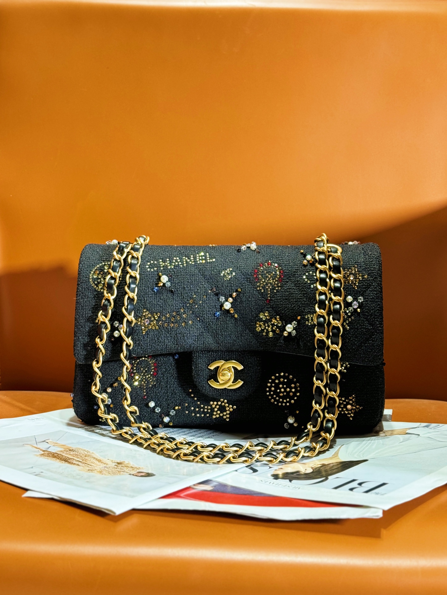 Chanel 頂級原單黑色刺繡鏈條包 奢華珍珠鉚釘設計｜歐美奢侈品精品推薦