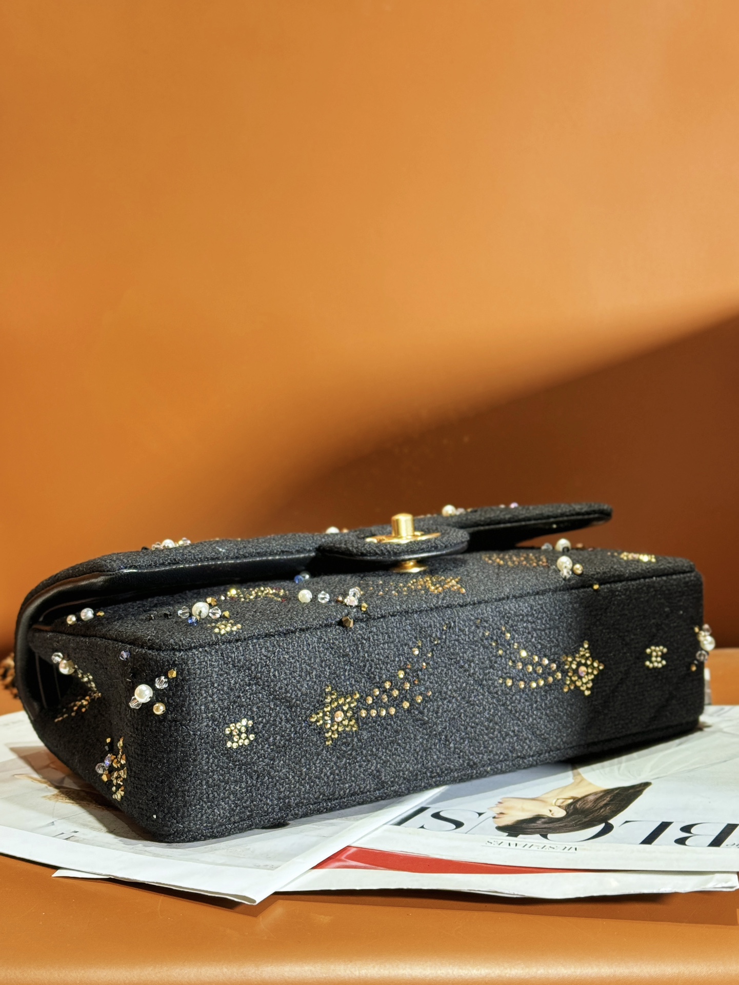 Chanel 頂級原單黑色刺繡鏈條包 奢華珍珠鉚釘設計｜歐美奢侈品精品推薦