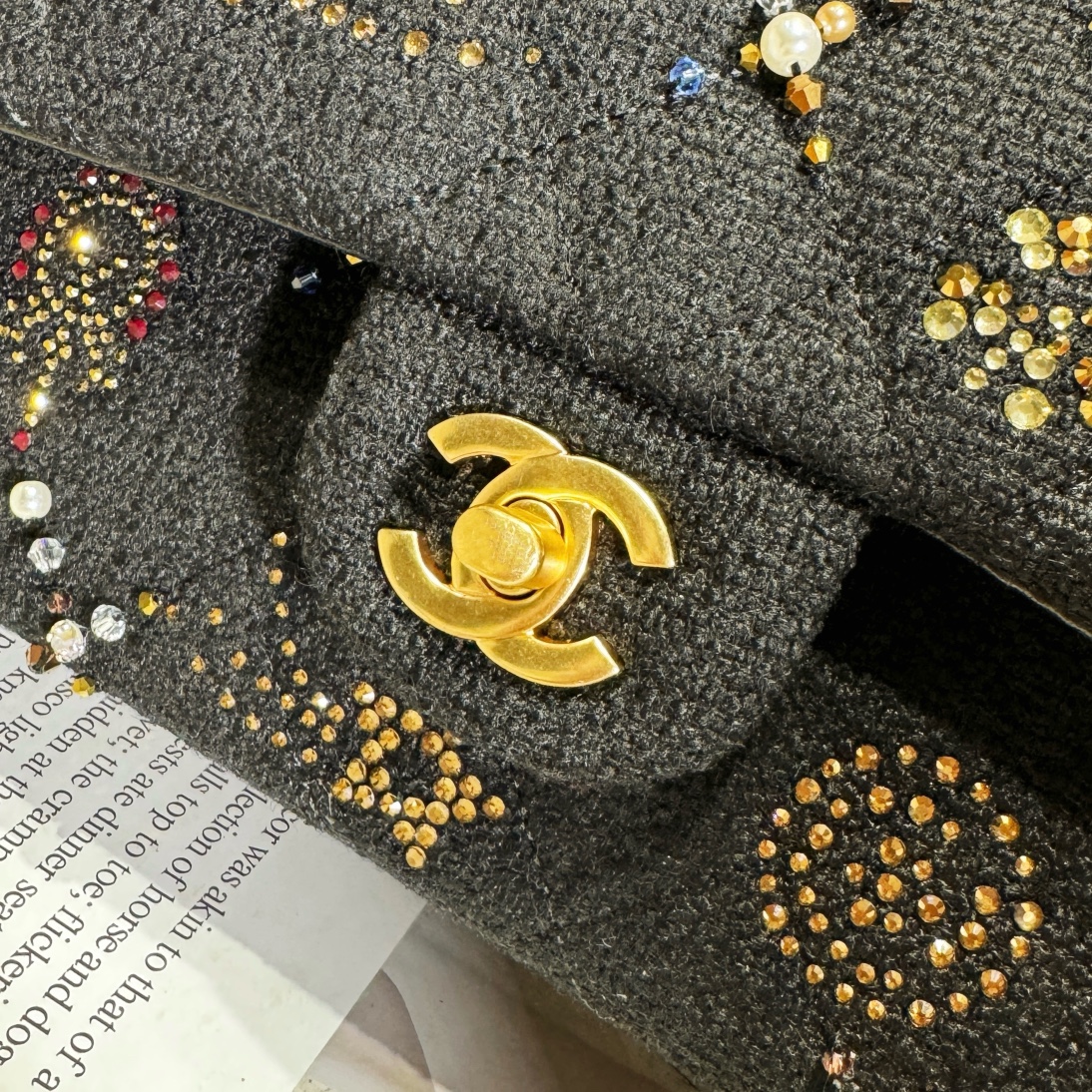 Chanel 頂級原單黑色刺繡鏈條包 奢華珍珠鉚釘設計｜歐美奢侈品精品推薦