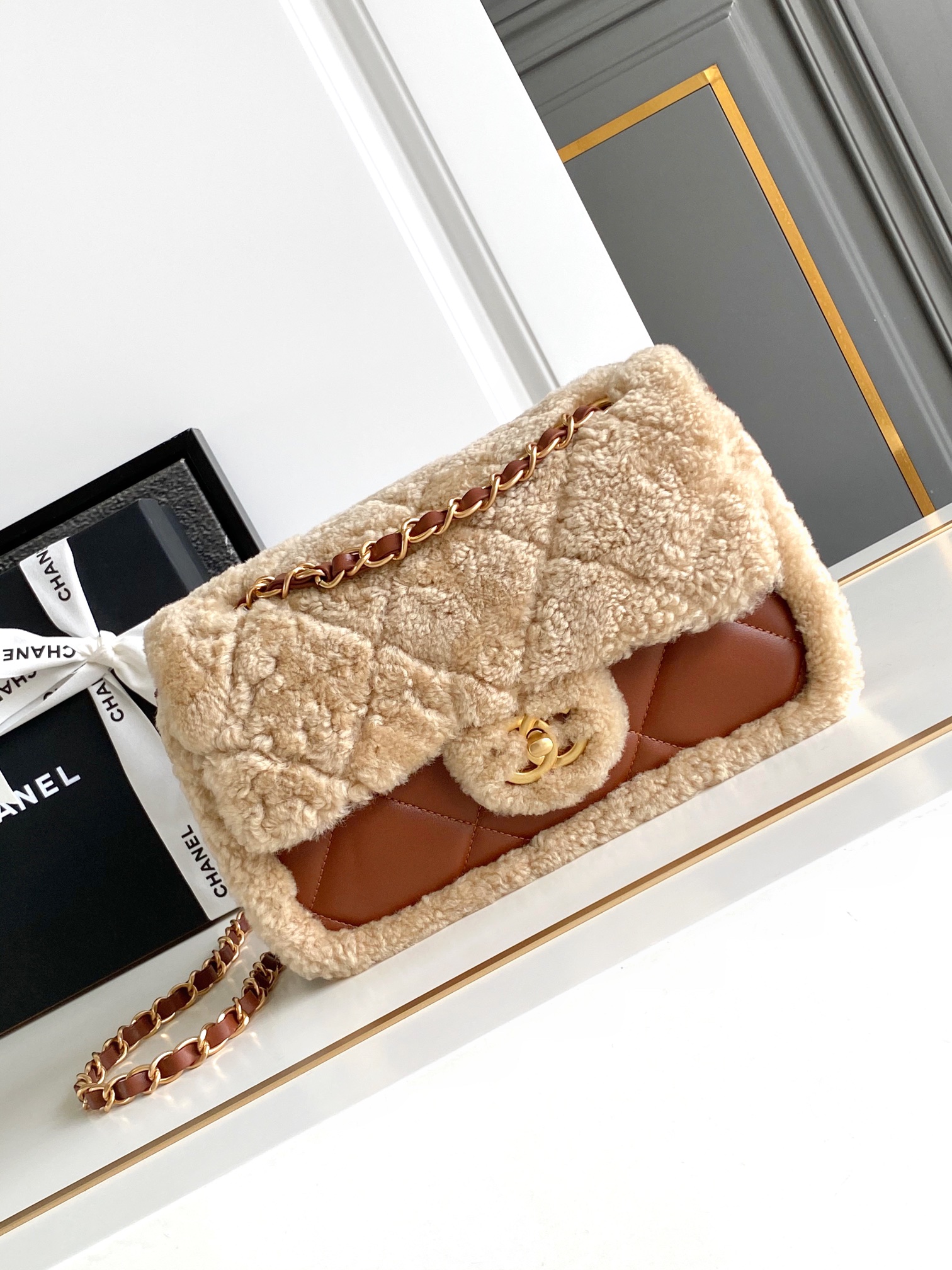 Chanel 高仿焦糖羊羔毛菱格包 冬季限定鏈條肩背包｜歐美奢侈品精品推薦