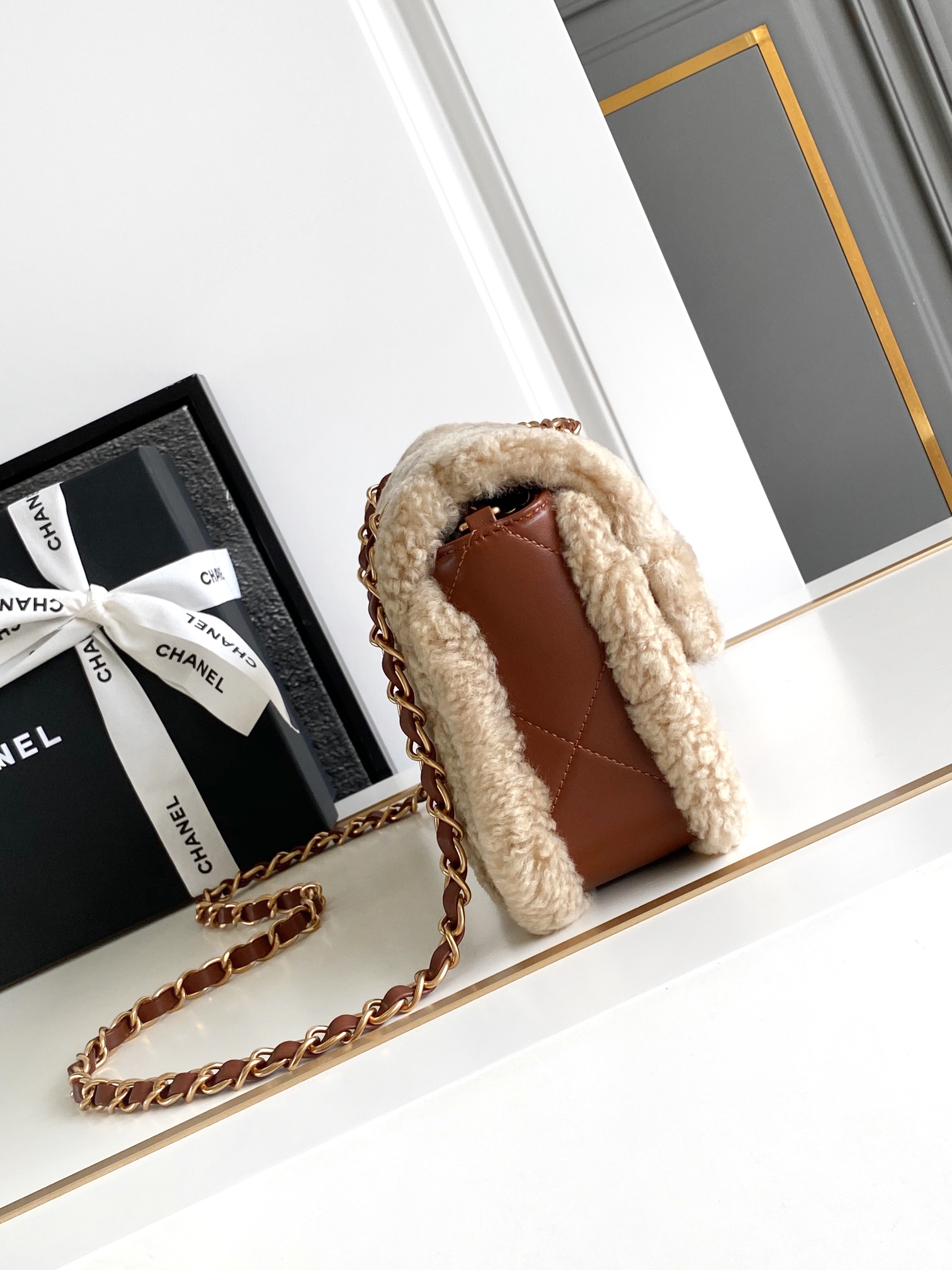 Chanel 高仿焦糖羊羔毛菱格包 冬季限定鏈條肩背包｜歐美奢侈品精品推薦