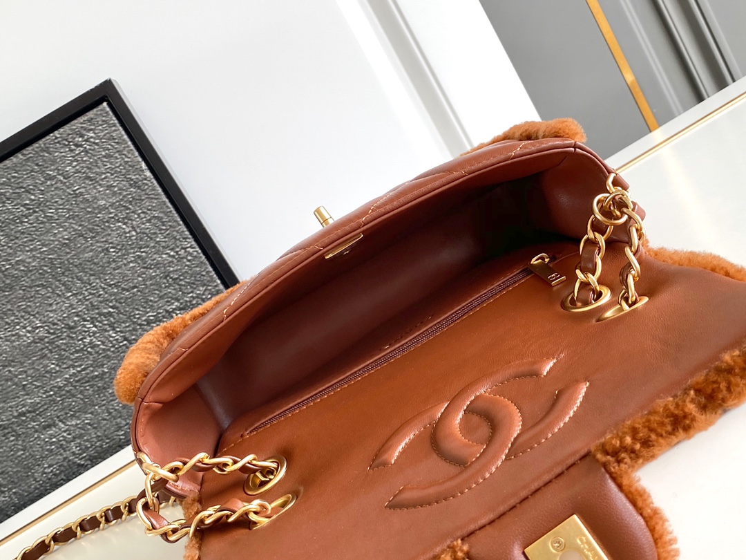 Chanel A貨焦糖色羊羔毛拼皮鏈條包 冬季柔絨限定｜歐美奢侈品精品推薦