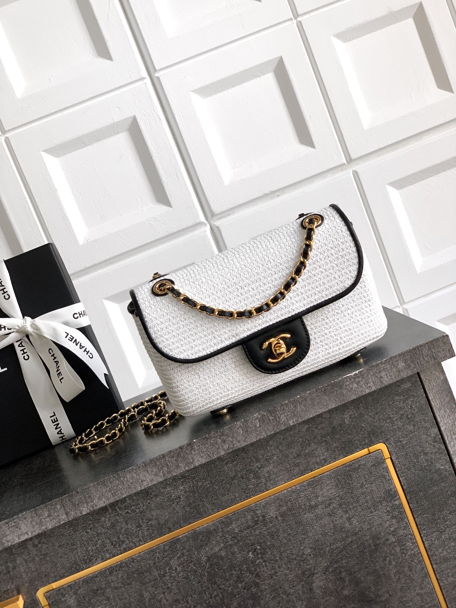 CHANEL高仿白色草編拼皮鏈條包 女士夏季精品手袋 百搭輕奢設計