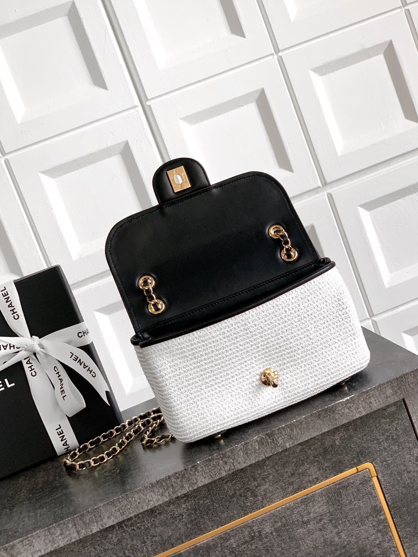 CHANEL高仿白色草編拼皮鏈條包 女士夏季精品手袋 百搭輕奢設計｜歐美奢侈品精品推薦