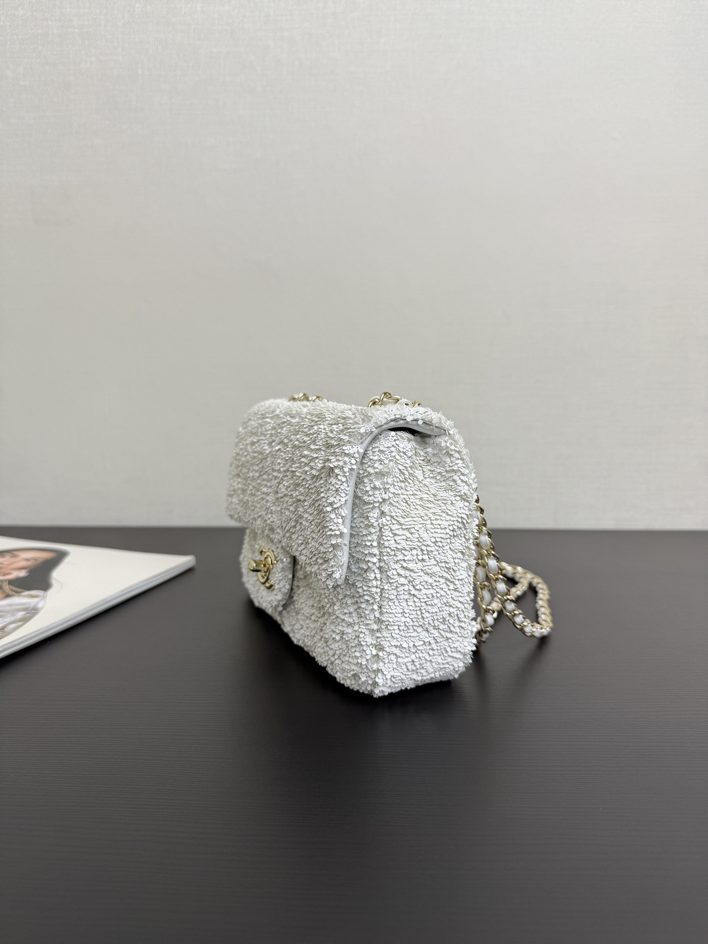 CHANEL高仿白色毛呢菱格鏈條包 女士優雅小香風精品包 冬季氣質款｜歐美奢侈品精品推薦