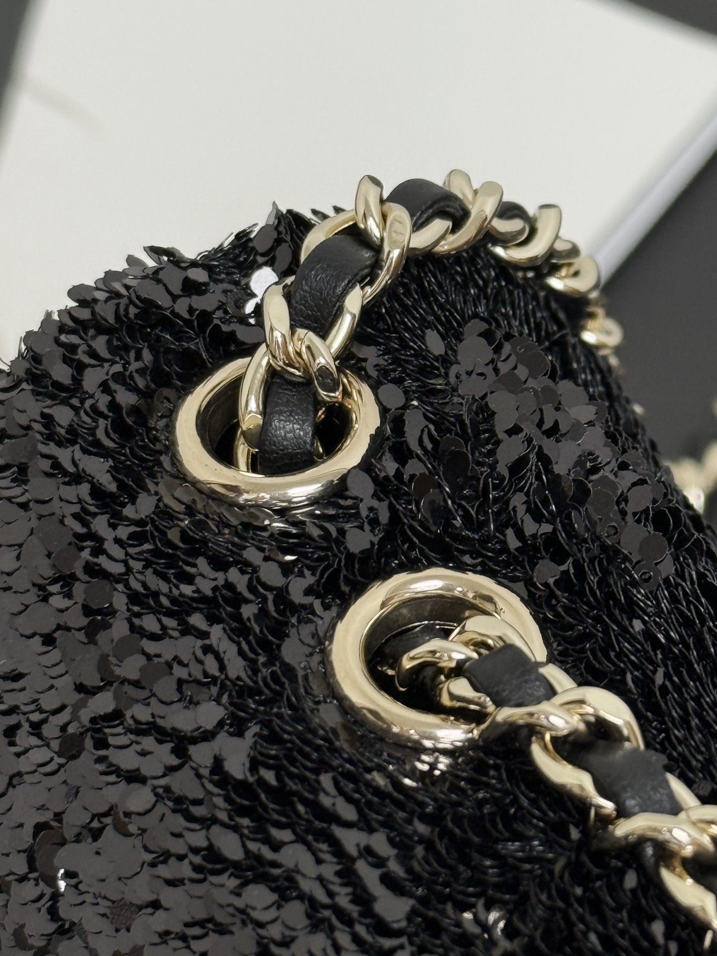 CHANEL高仿黑銀亮片鏈條包 女士閃耀菱格精品包 夜宴時尚款｜歐美奢侈品精品推薦