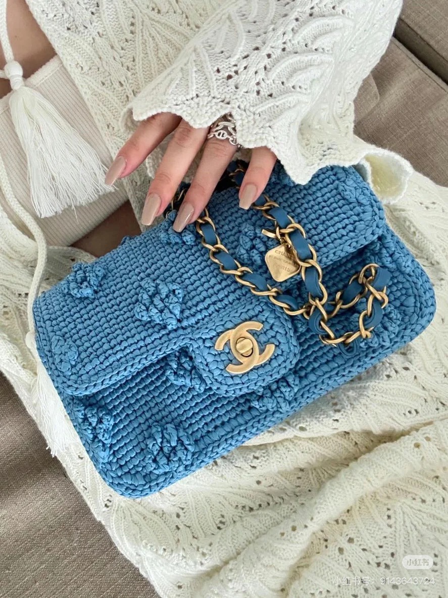 Chanel 一比一藍色針織鏈條包 夏日清新質感女包 優雅百搭精品款式|超A仿原單精品圖片 3 Chanel 一比一藍色針織鏈條包 夏日清新質感女包 優雅百搭精品款式|歐美奢侈品精品推薦