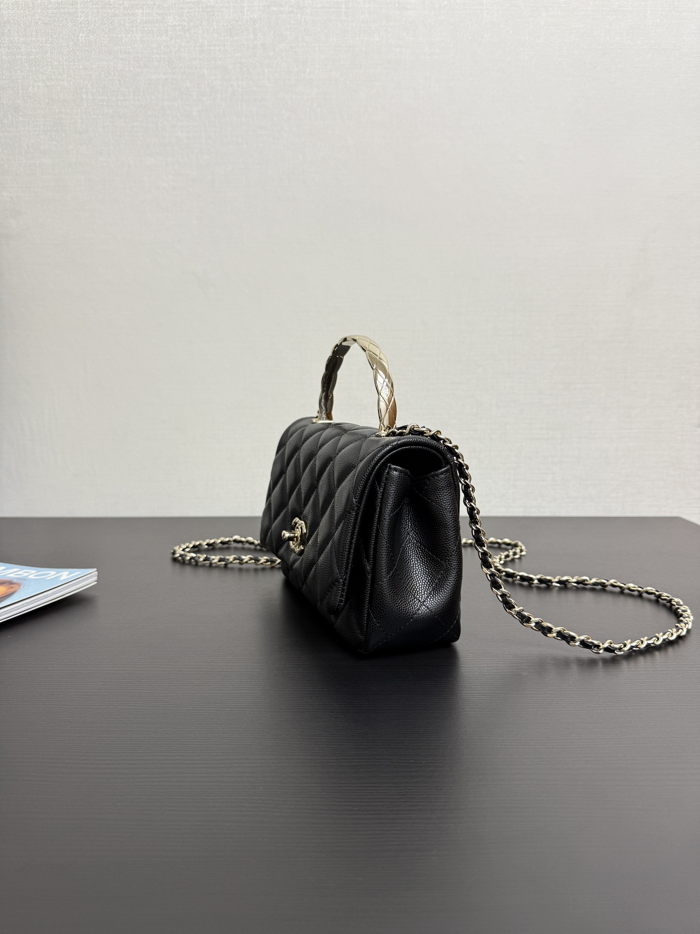 Chanel 高仿黑色菱格手提鏈條包 經典小型設計 氣質百搭精品女包｜歐美奢侈品精品推薦