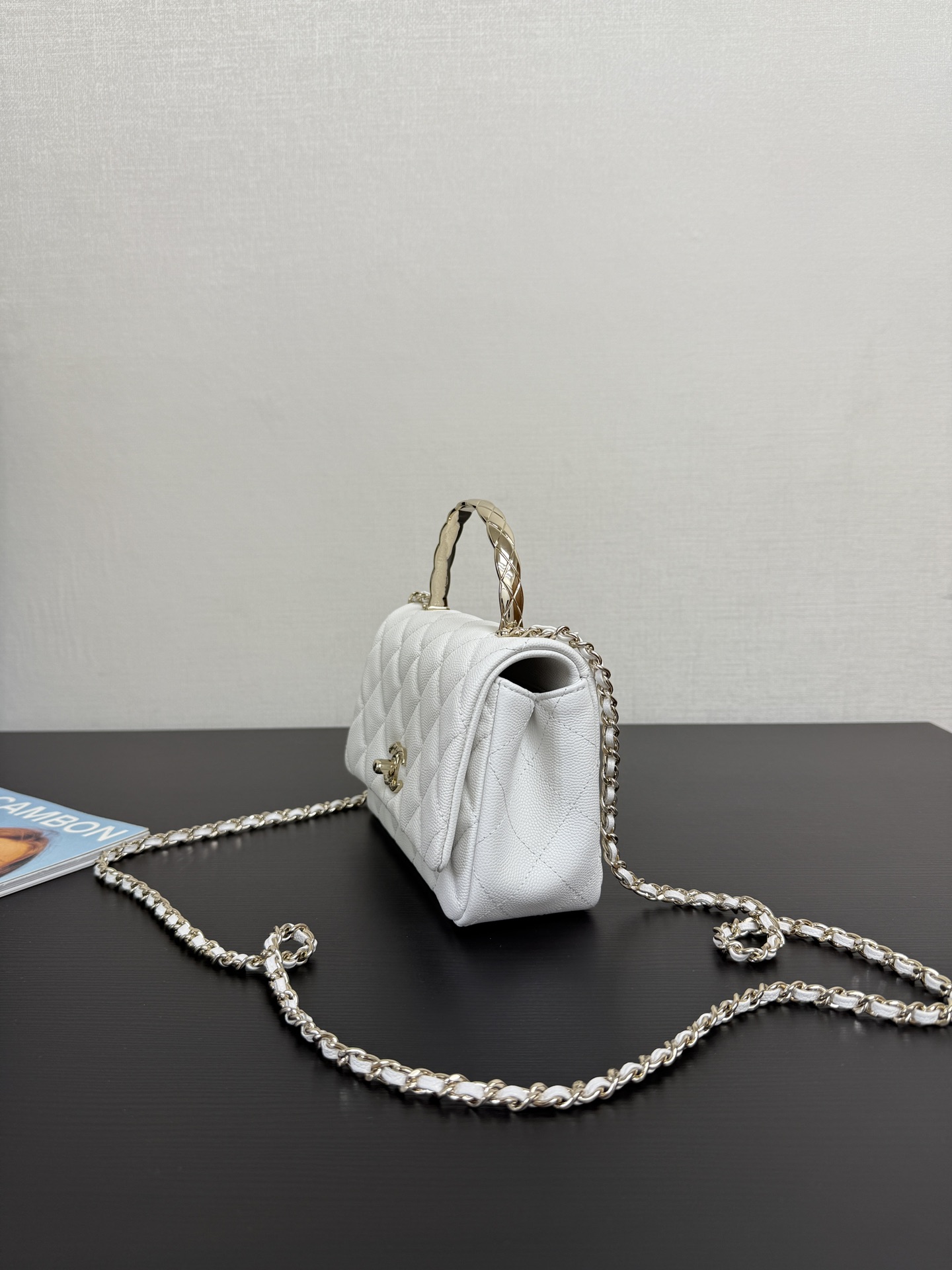 Chanel 高仿白色菱格手提鏈條包 氣質小香風設計 優雅百搭精品女包｜歐美奢侈品精品推薦