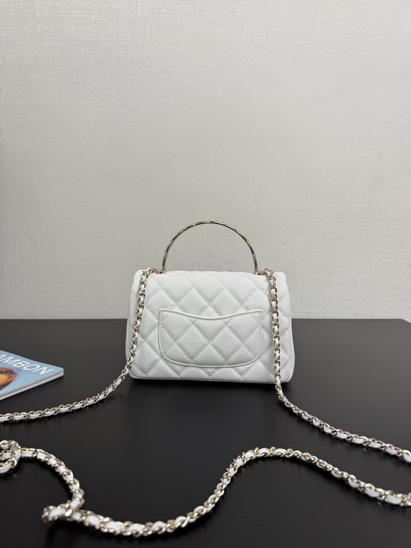Chanel 高仿白色菱格手提鏈條包 氣質小香風設計 優雅百搭精品女包｜歐美奢侈品精品推薦