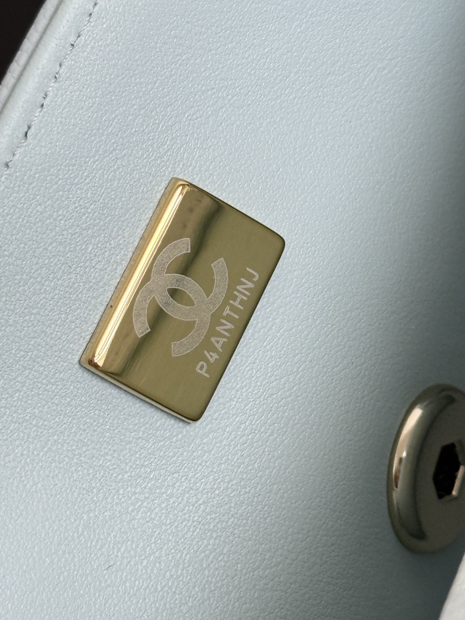 Chanel 高仿淡藍菱格手提鏈條包 清新優雅氣質設計 小香風精品女包｜歐美奢侈品精品推薦