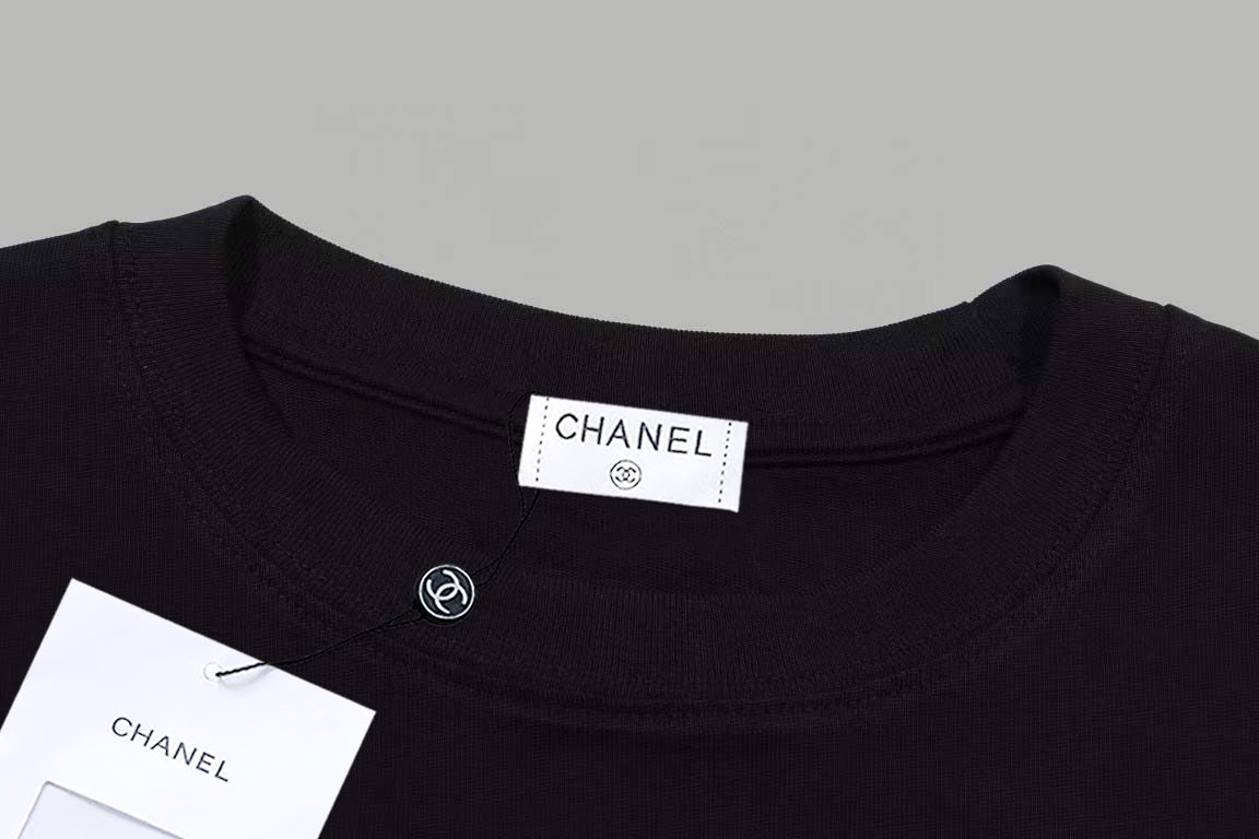 CHANEL高仿長袖衛衣 女士黑色水鑽LOGO設計圓領上衣2025新品|超A仿原單精品圖片 12 CHANEL高仿長袖衛衣 女士黑色水鑽LOGO設計圓領上衣2025新品|歐美奢侈品精品推薦