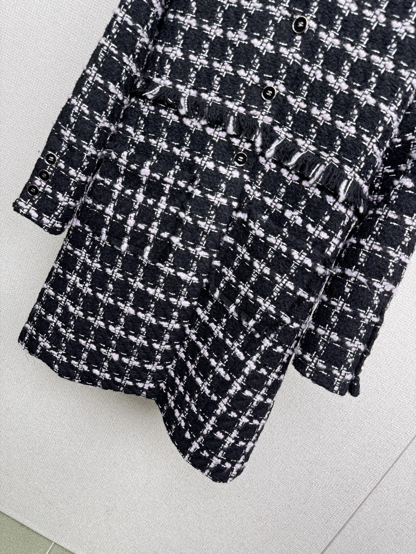 CHANEL一比一格紋長版毛呢外套 女士高雅氣質秋冬外套|超A仿原單精品圖片 11 CHANEL一比一格紋長版毛呢外套 女士高雅氣質秋冬外套|歐美奢侈品精品推薦