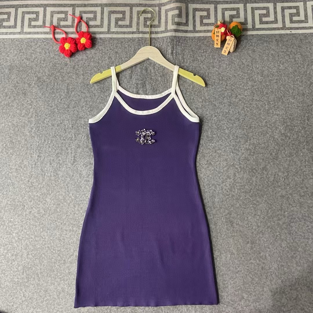 CHANEL吊帶針織連身裙 女款高仿時尚修身款 夏季氣質洋裝|超A仿原單精品圖片 6 CHANEL吊帶針織連身裙 女款高仿時尚修身款 夏季氣質洋裝|歐美奢侈品精品推薦