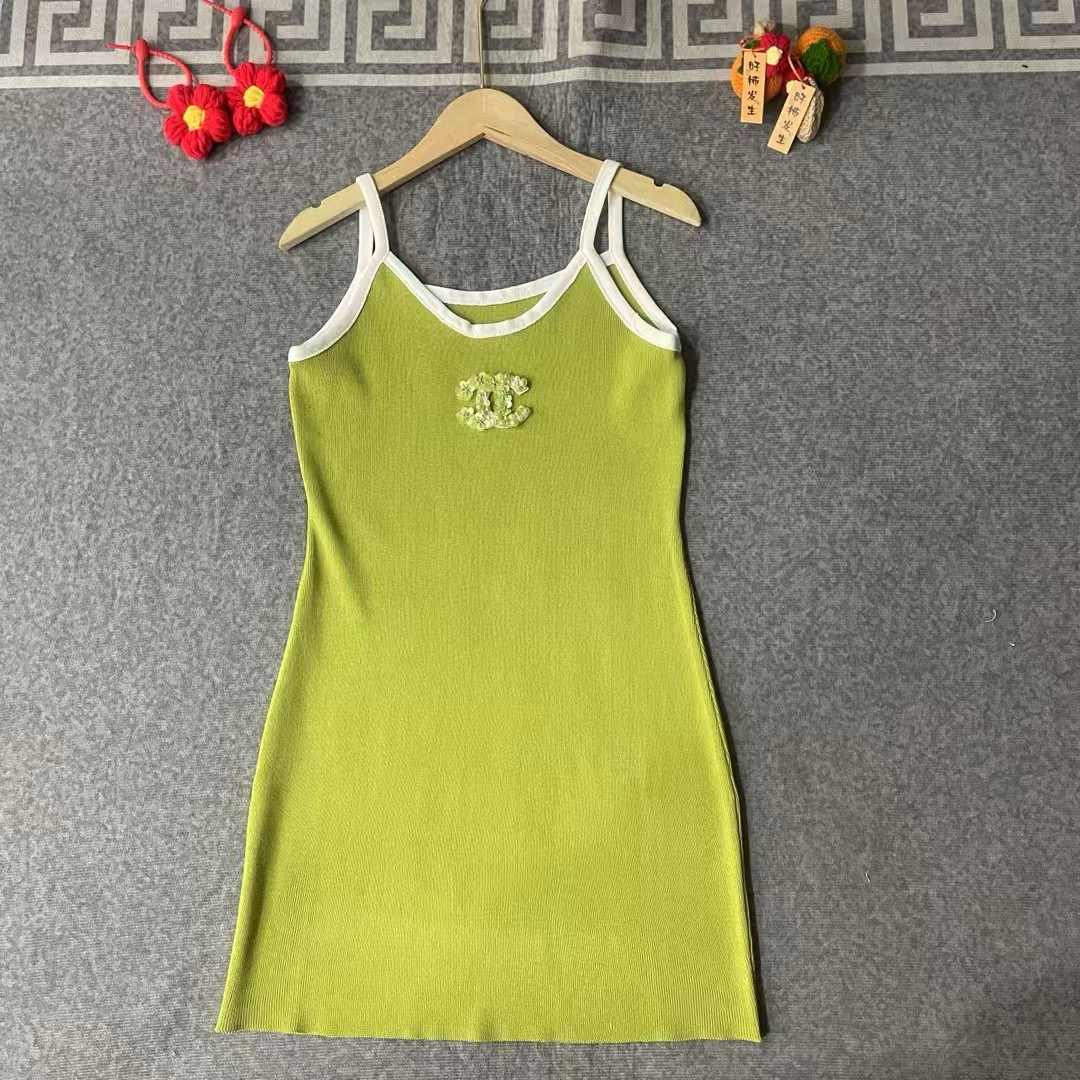 CHANEL吊帶針織連身裙 女款高仿時尚修身款 夏季氣質洋裝|超A仿原單精品圖片 10 CHANEL吊帶針織連身裙 女款高仿時尚修身款 夏季氣質洋裝|歐美奢侈品精品推薦