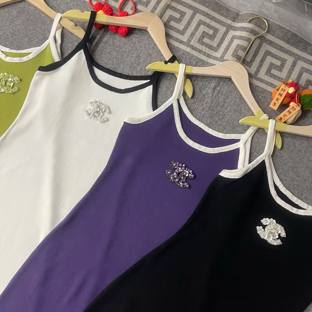 CHANEL吊帶針織連身裙 女款高仿時尚修身款 夏季氣質洋裝|超A仿原單精品圖片 7 CHANEL吊帶針織連身裙 女款高仿時尚修身款 夏季氣質洋裝|歐美奢侈品精品推薦