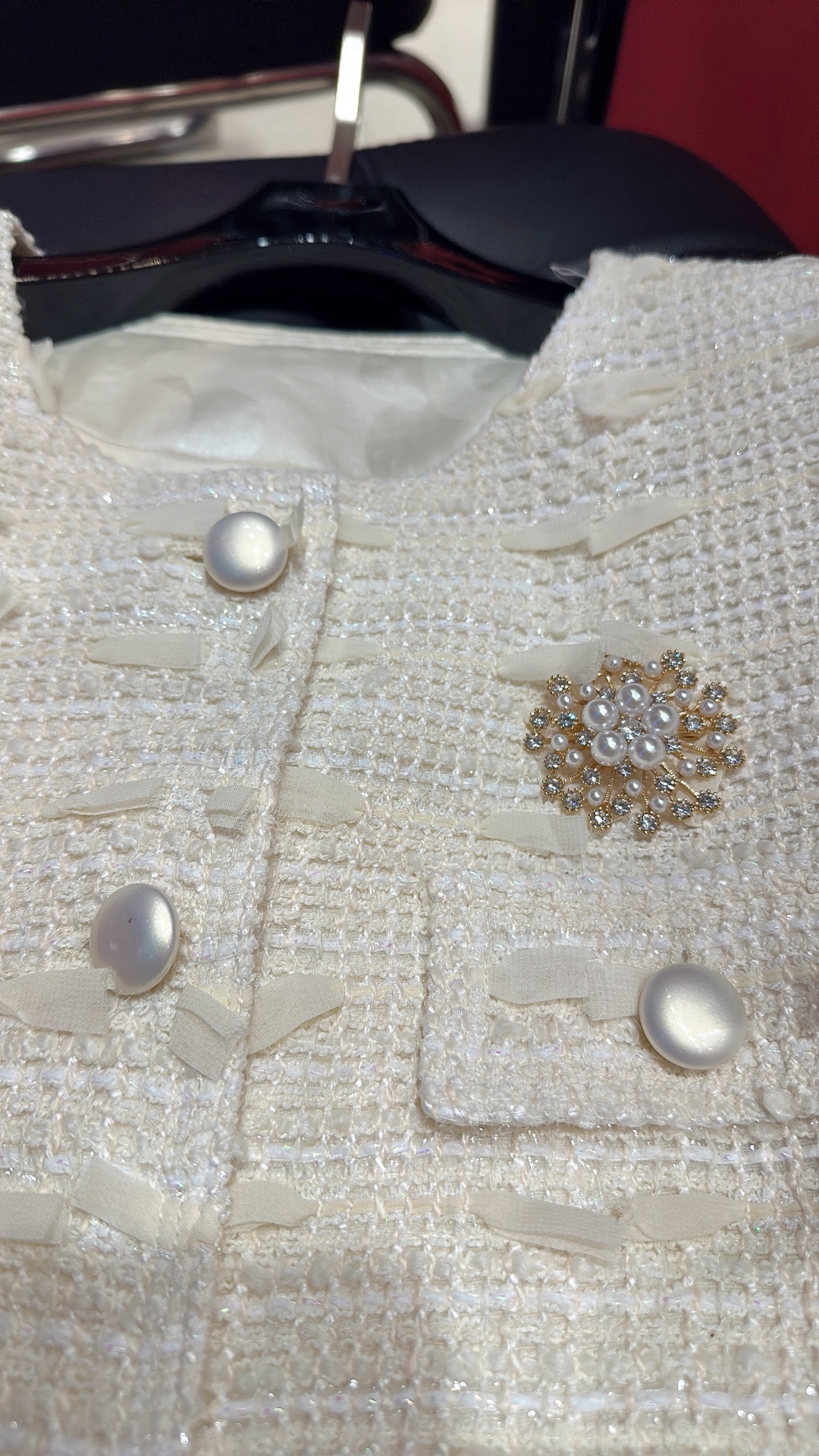 CHANEL原單香風毛呢短外套 女士珍珠扣設計高級氣質款|超A仿原單精品圖片 8 CHANEL原單香風毛呢短外套 女士珍珠扣設計高級氣質款|歐美奢侈品精品推薦