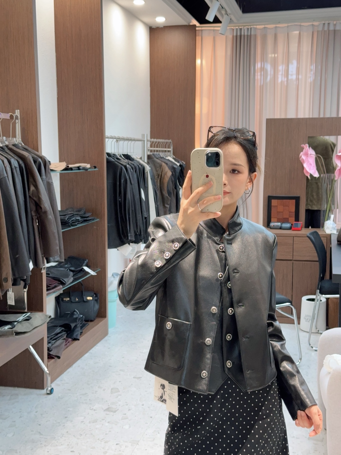 CHANEL一比一皮革立領外套 女士極簡高級感設計秋冬新款｜歐美奢侈品精品推薦