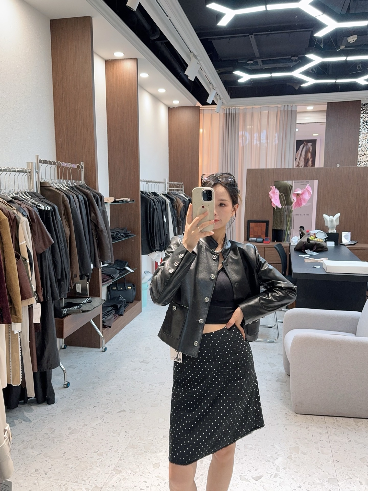 CHANEL一比一皮革立領外套 女士極簡高級感設計秋冬新款｜歐美奢侈品精品推薦