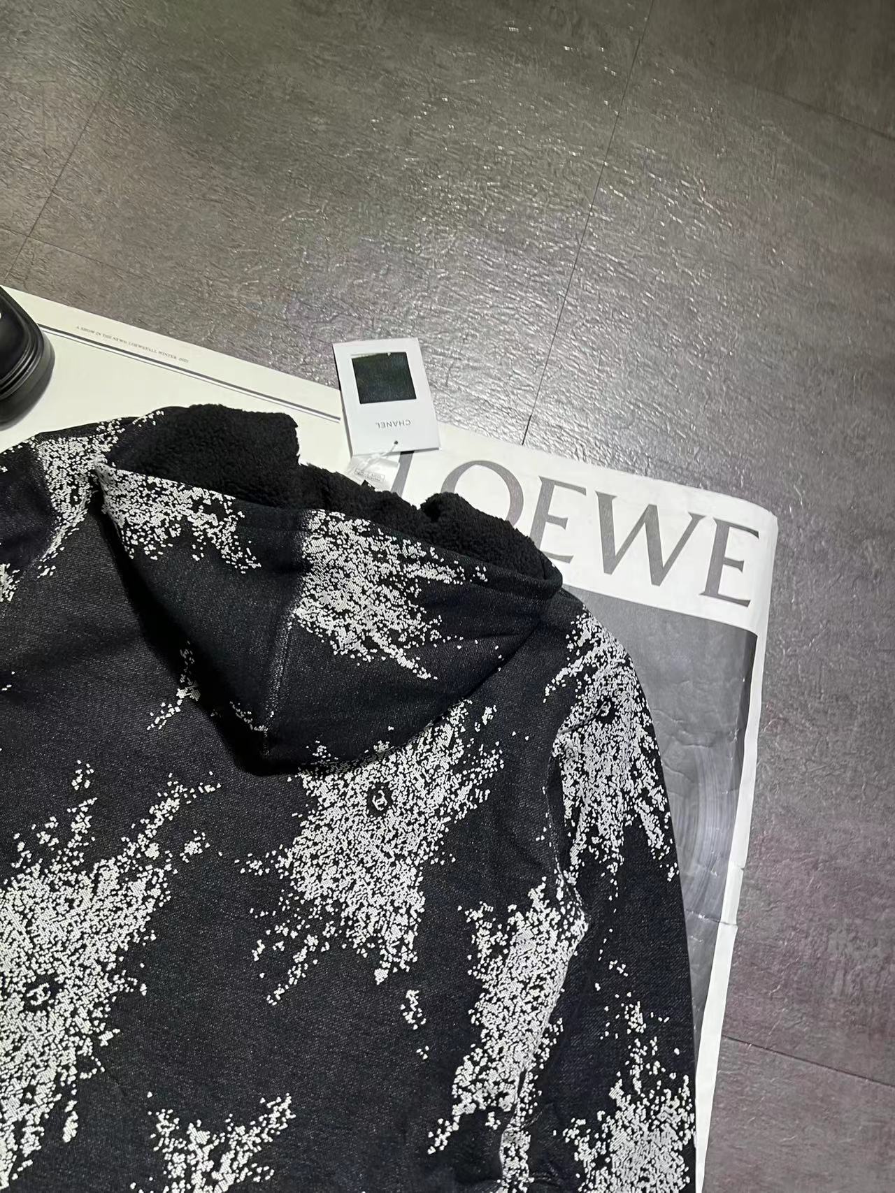 CHANEL原單亮片連帽外套 黑色星光設計 秋冬潮流新款|超A仿原單精品圖片 7 CHANEL原單亮片連帽外套 黑色星光設計 秋冬潮流新款|歐美奢侈品精品推薦