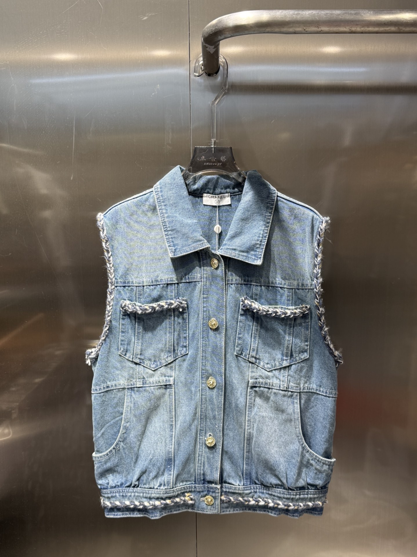 CHANEL 高仿牛仔無袖外套 女士休閒馬甲款 經典時尚設計 2025新作