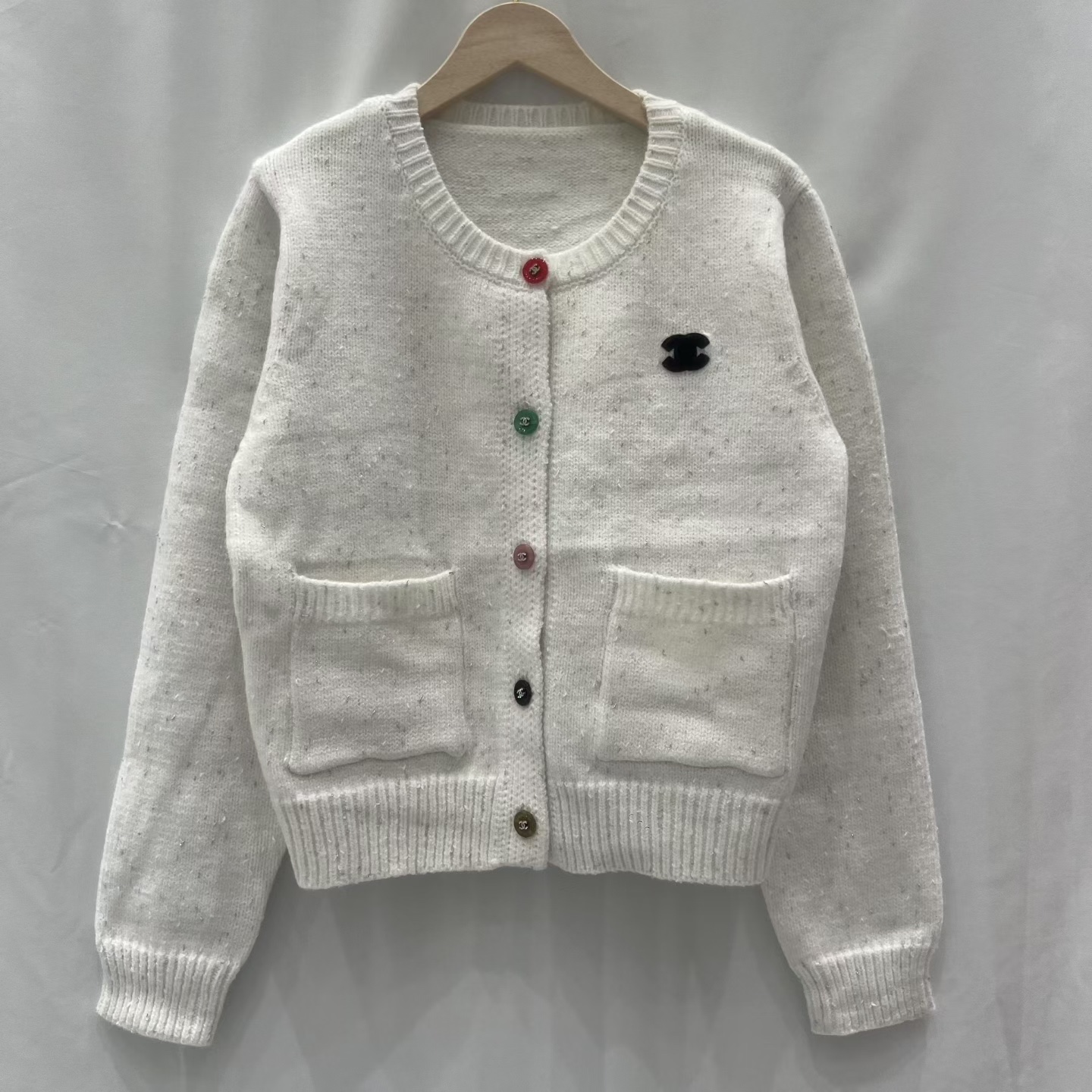 CHANEL精品仿製針織外套 女士珍珠扣開襟毛衣 三色可選｜歐美奢侈品精品推薦